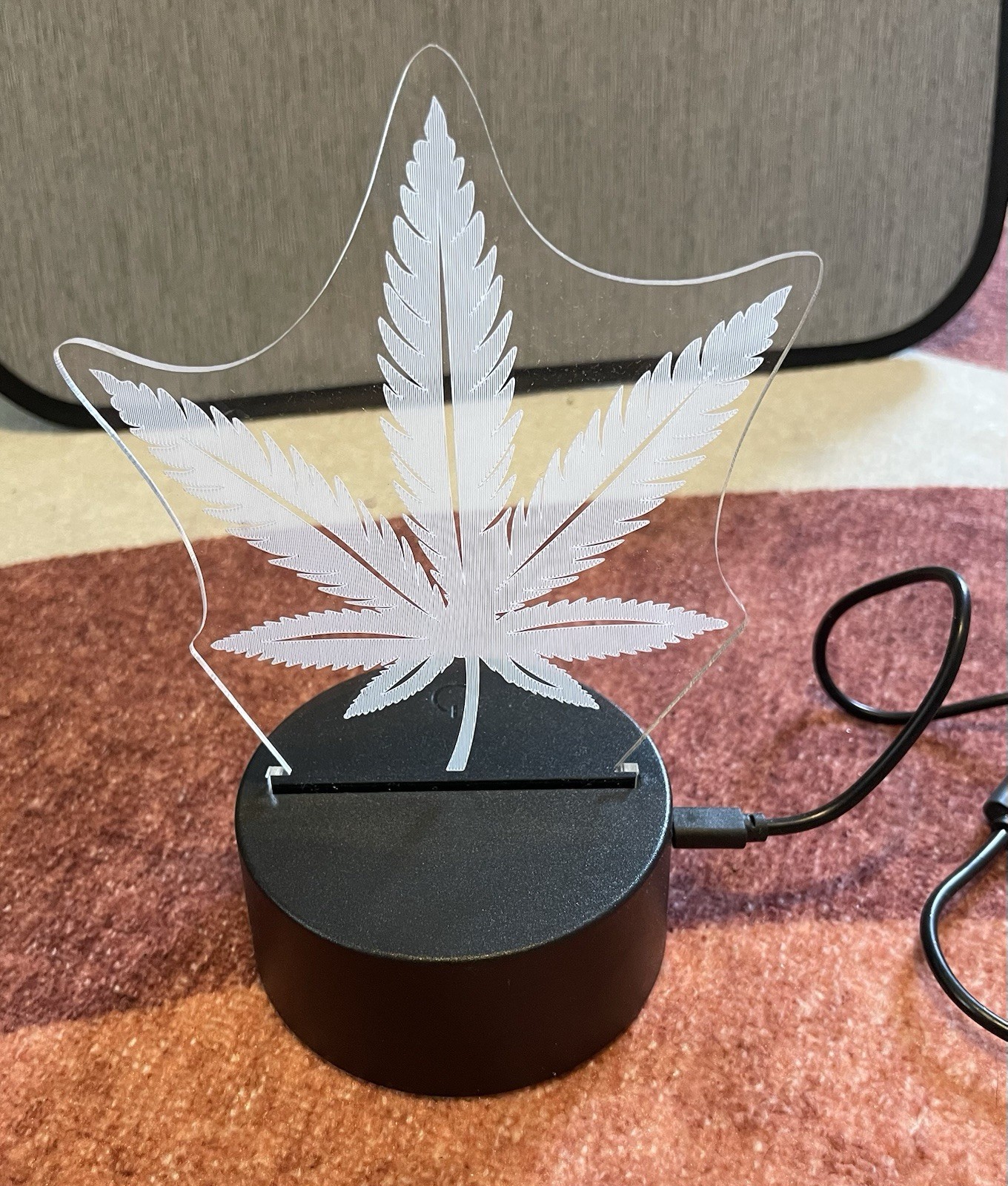 420 Leaf 3D LED Table Lamp/Night Light