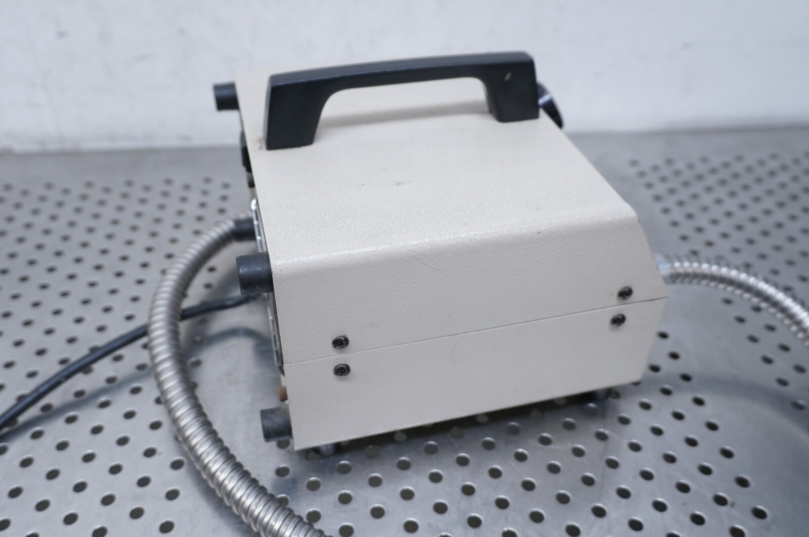 Mcbain Instruments FOI-1 Fiber Optic Halogen Illuminator Used light source