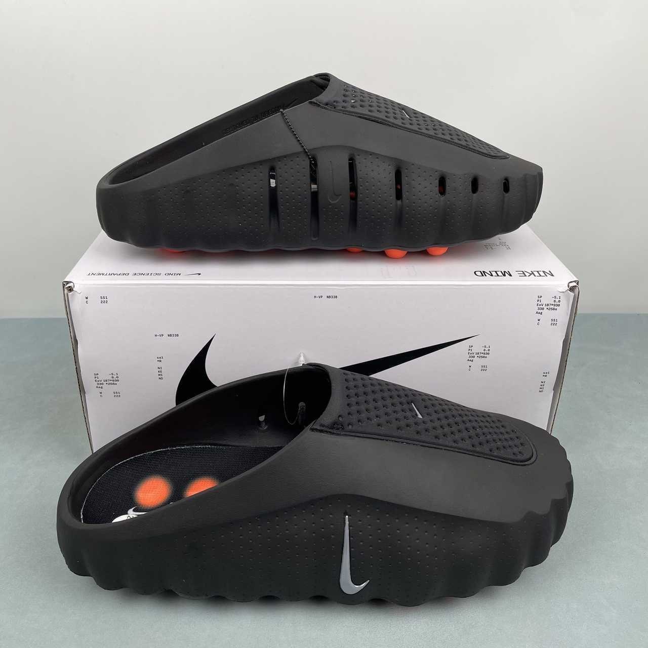 Nike Mind 001 HQ4307-001, black, size one size larger for