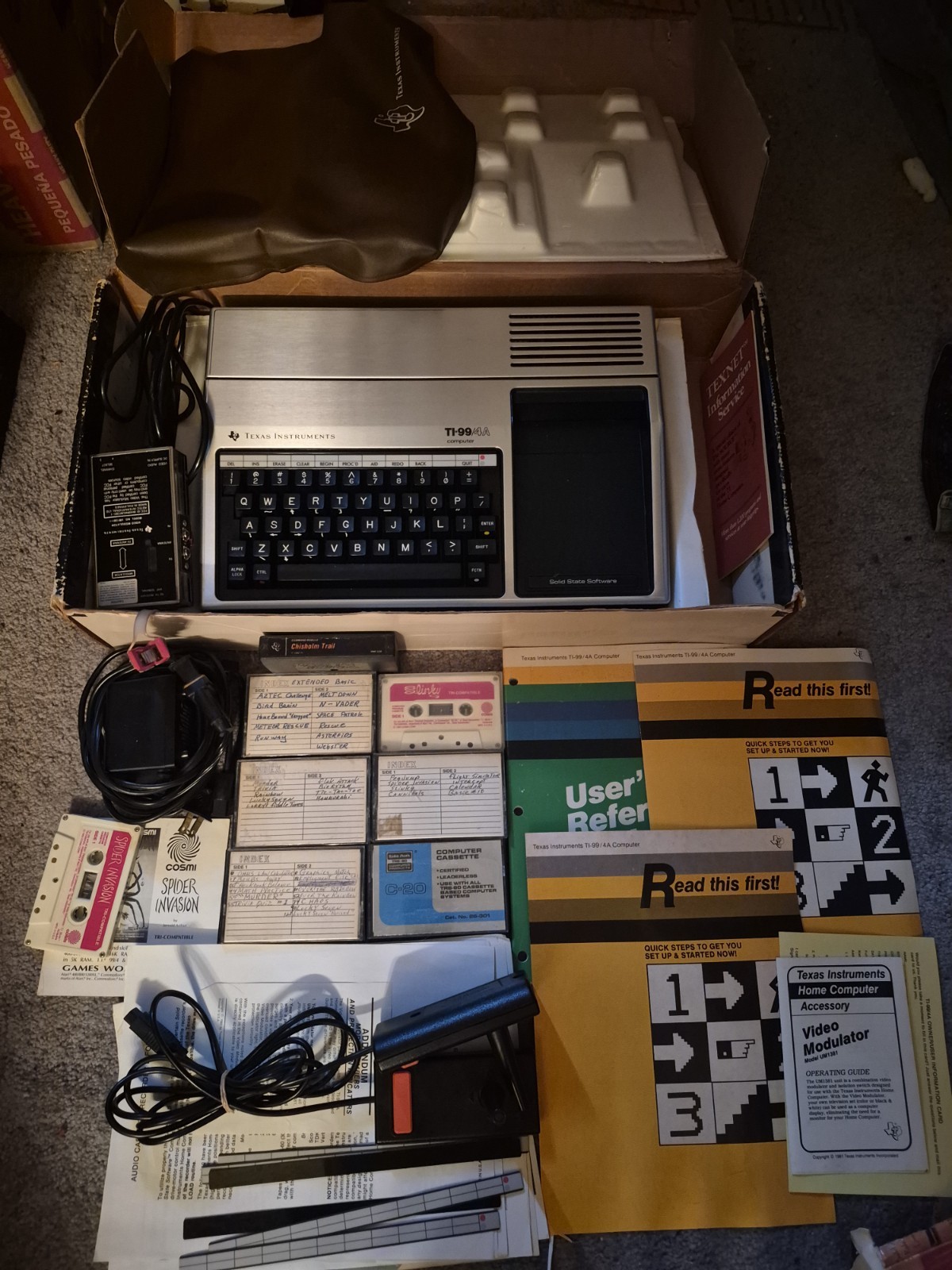 Texas Instruments TI-99/4A  w. box/hookups/games/programs/joysticks - working