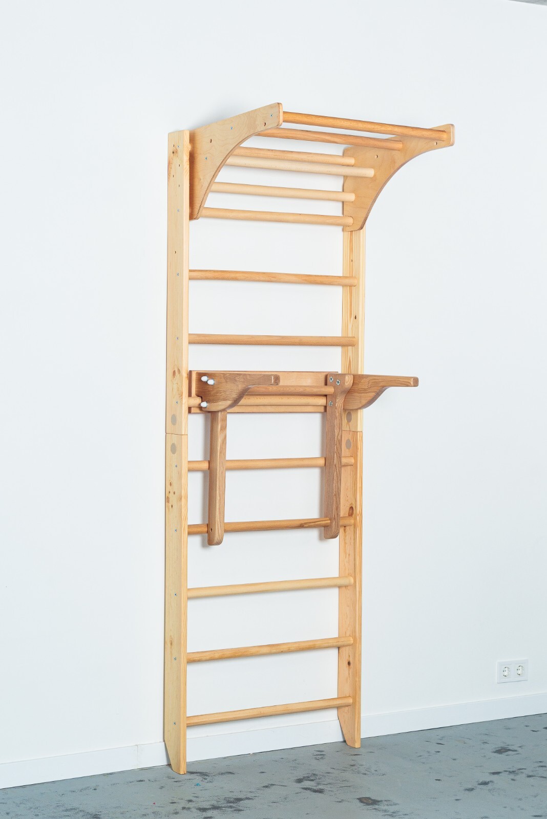 Wooden Wall Bars with adjustable Pull Up bar and Dip Bar