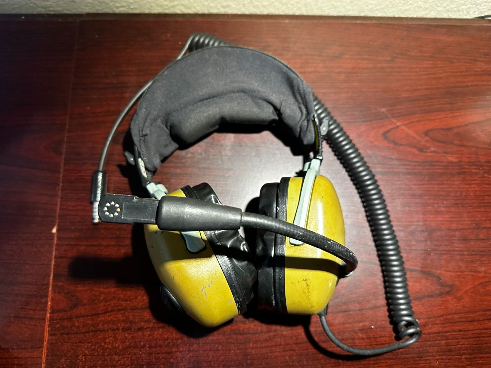 David Clark H20-16 helicopter headset single plug guaranteed 30 days