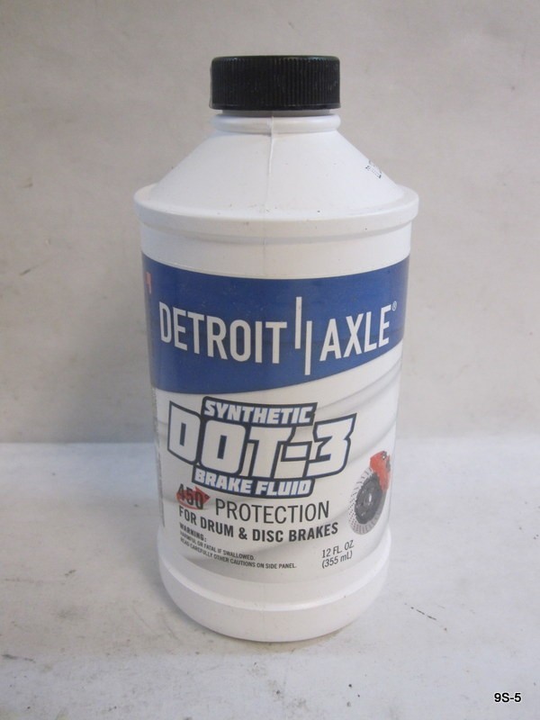 Detroit Axle Synthetic DOT-3 Brake Fluid 12 OZ & Brake Parts Cleaner 10 OZ Spray