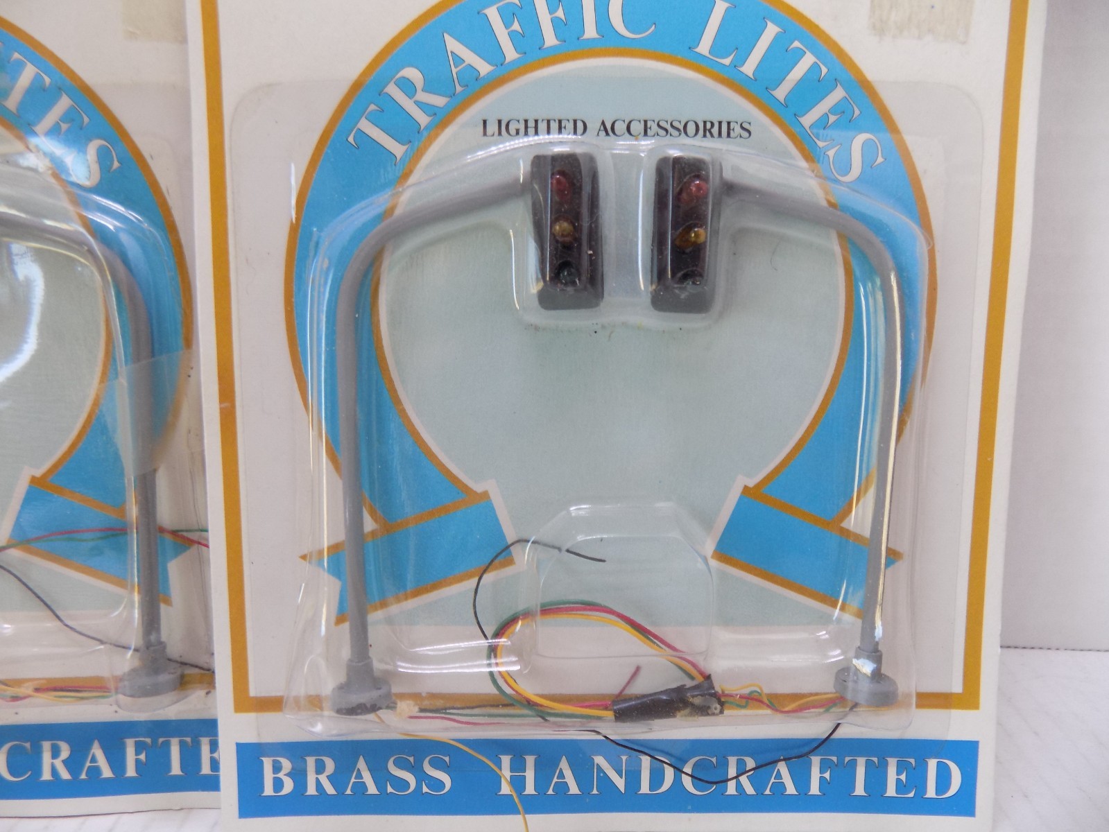 TRAFFIC LITES (LEFT & RIGHT HO SCALE (2) PACKAGE PO NIB #599 MODEL POWER