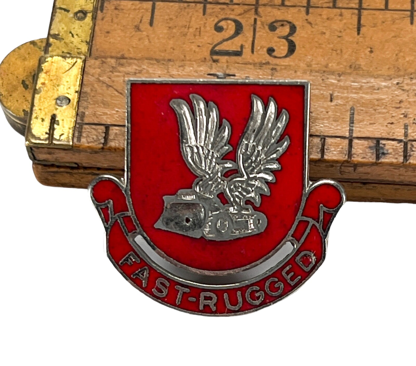VTG U.S. Army 365th Engineer Battalion Unit Crest Badge Fast Rugged