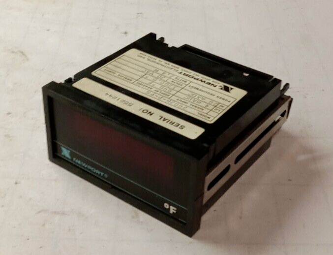 NEWPORT DIGITAL PROCESS PANEL METER 4-20 mADC 120 VAC 2002-B-P-FS