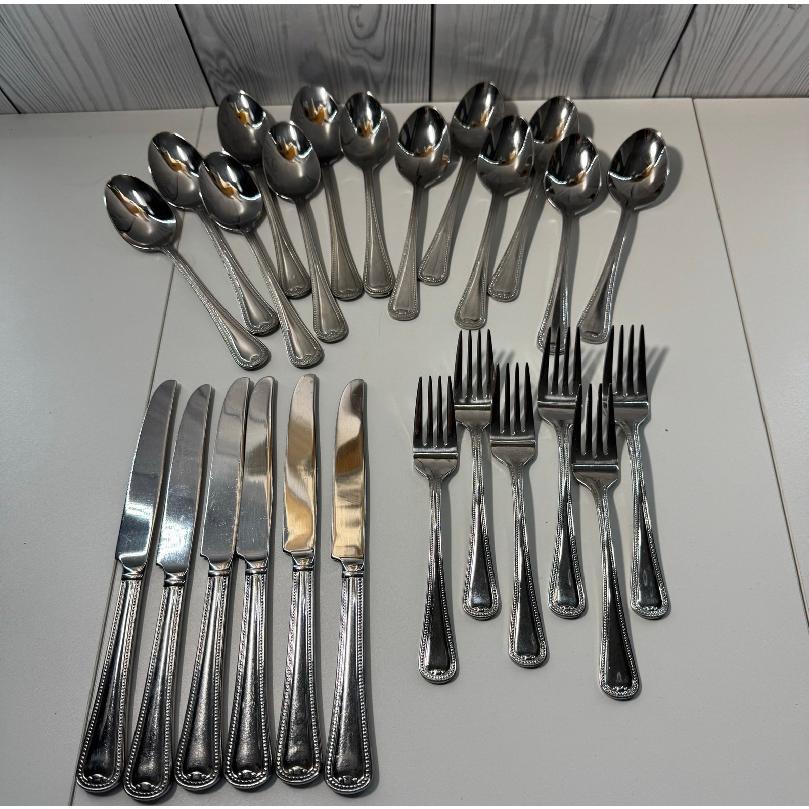 31 Pcs. Reed & Barton New Market Stainless Flatware Preowned