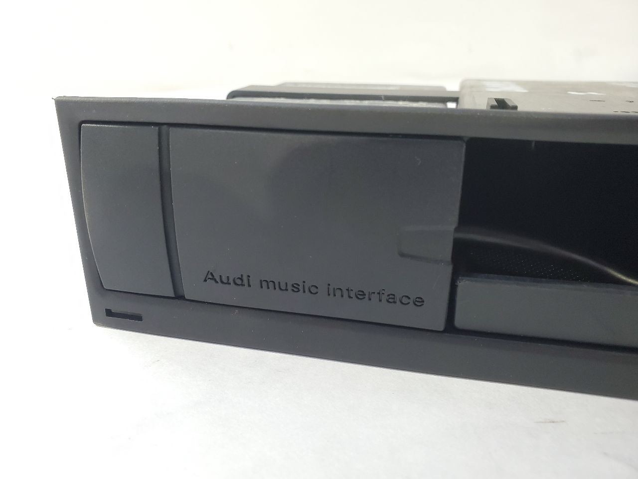 2007 Audi S8 OEM Multi Media Music Module 4E0035785B