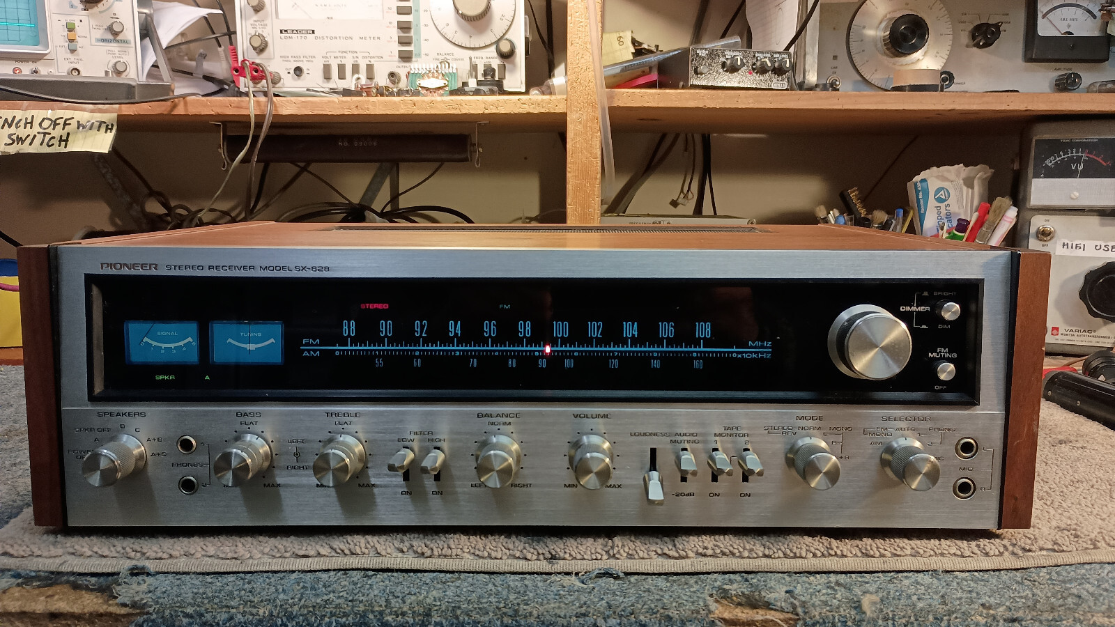 Pioneer SX-828 Stereo Receiver W/ Manual & Cleaning Cloth (Pro Serviced)