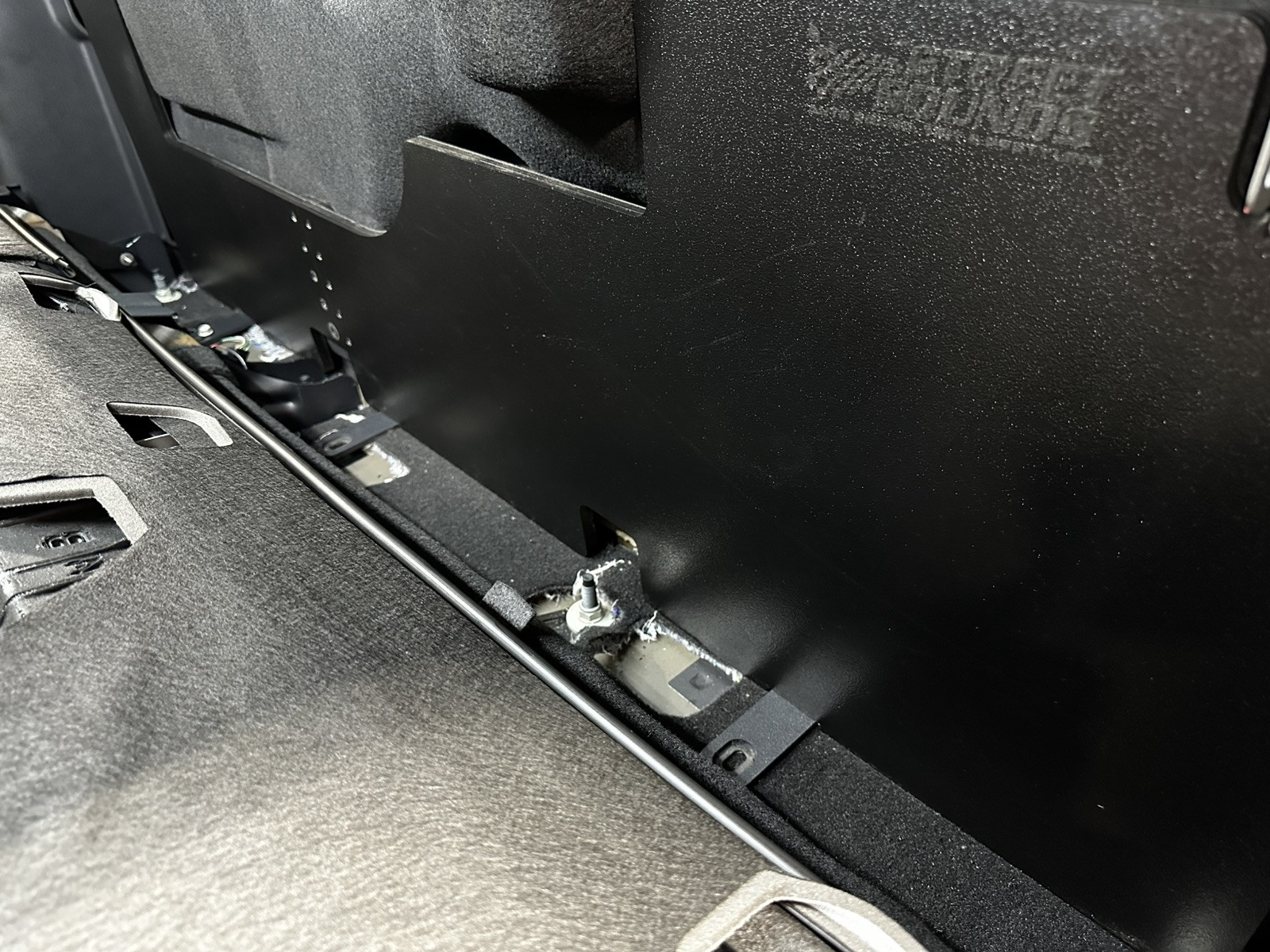 2023 -up Ford Super Duty Amp Rack