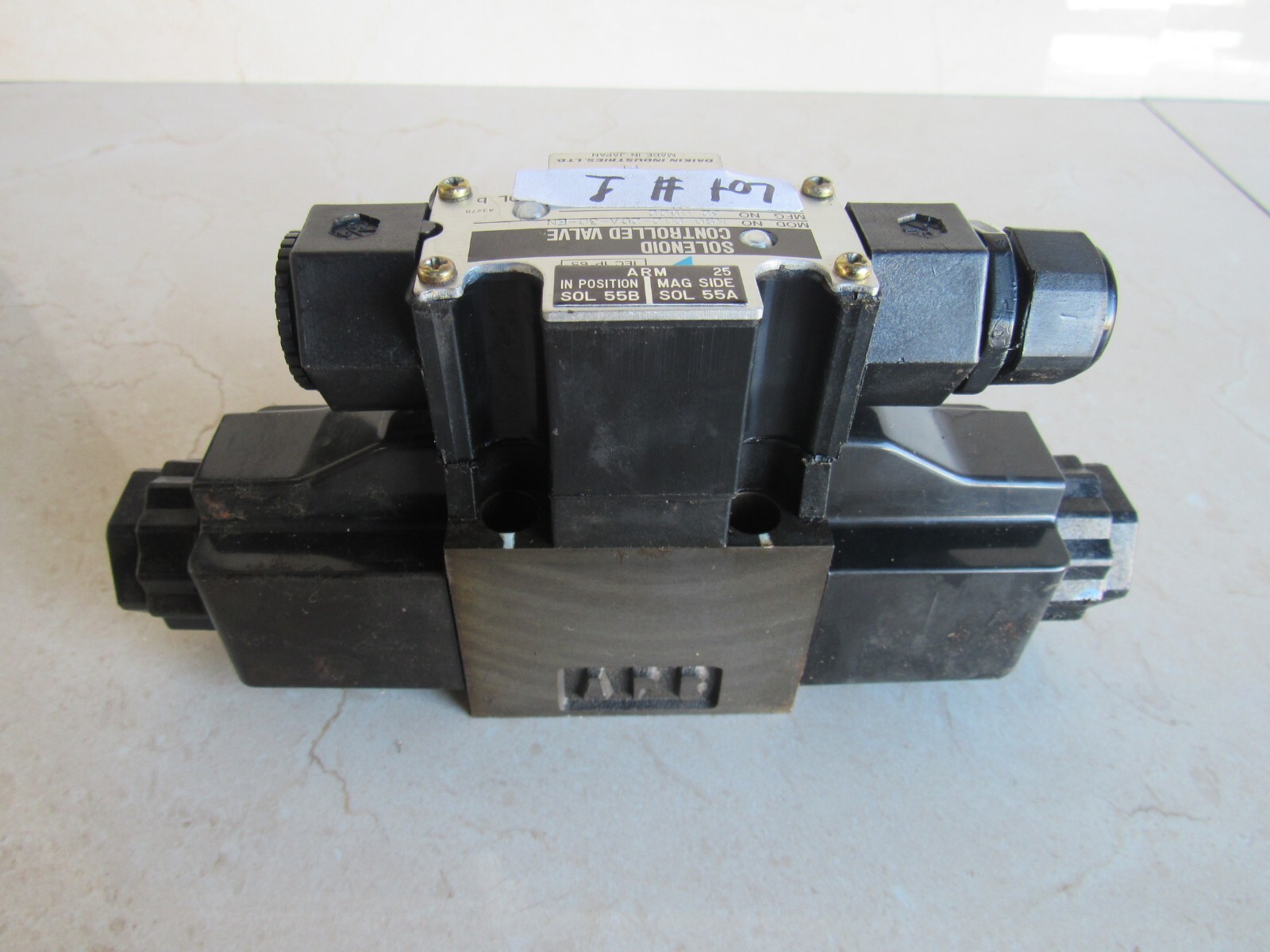 DAIKIN SOLENOID CONTROLLED VALVE KSO-G02-2CA-30-EN KS0 Lot # 1 Listed by Paul