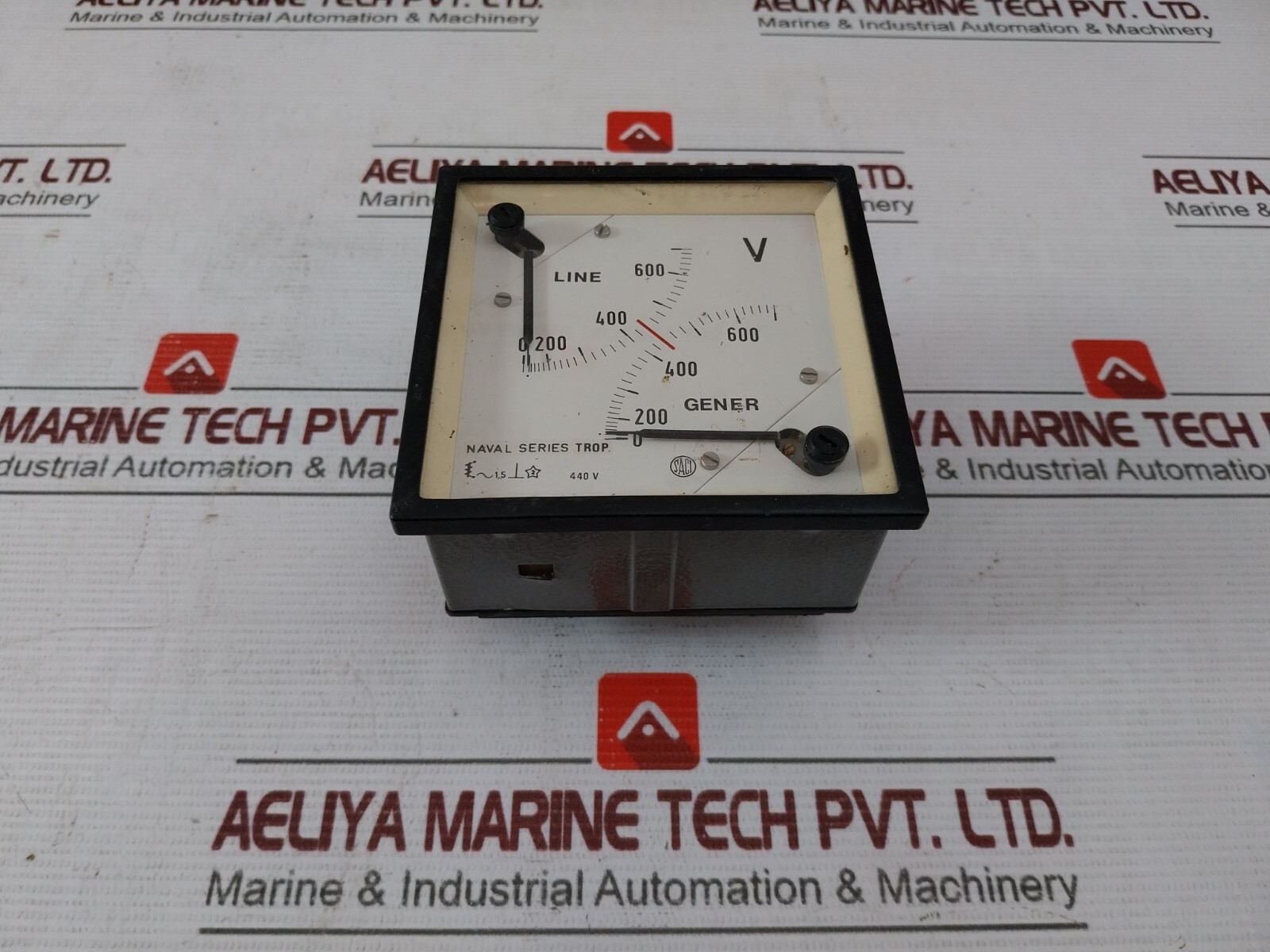 SACI 440V Double Analog Voltmeter 0-700V