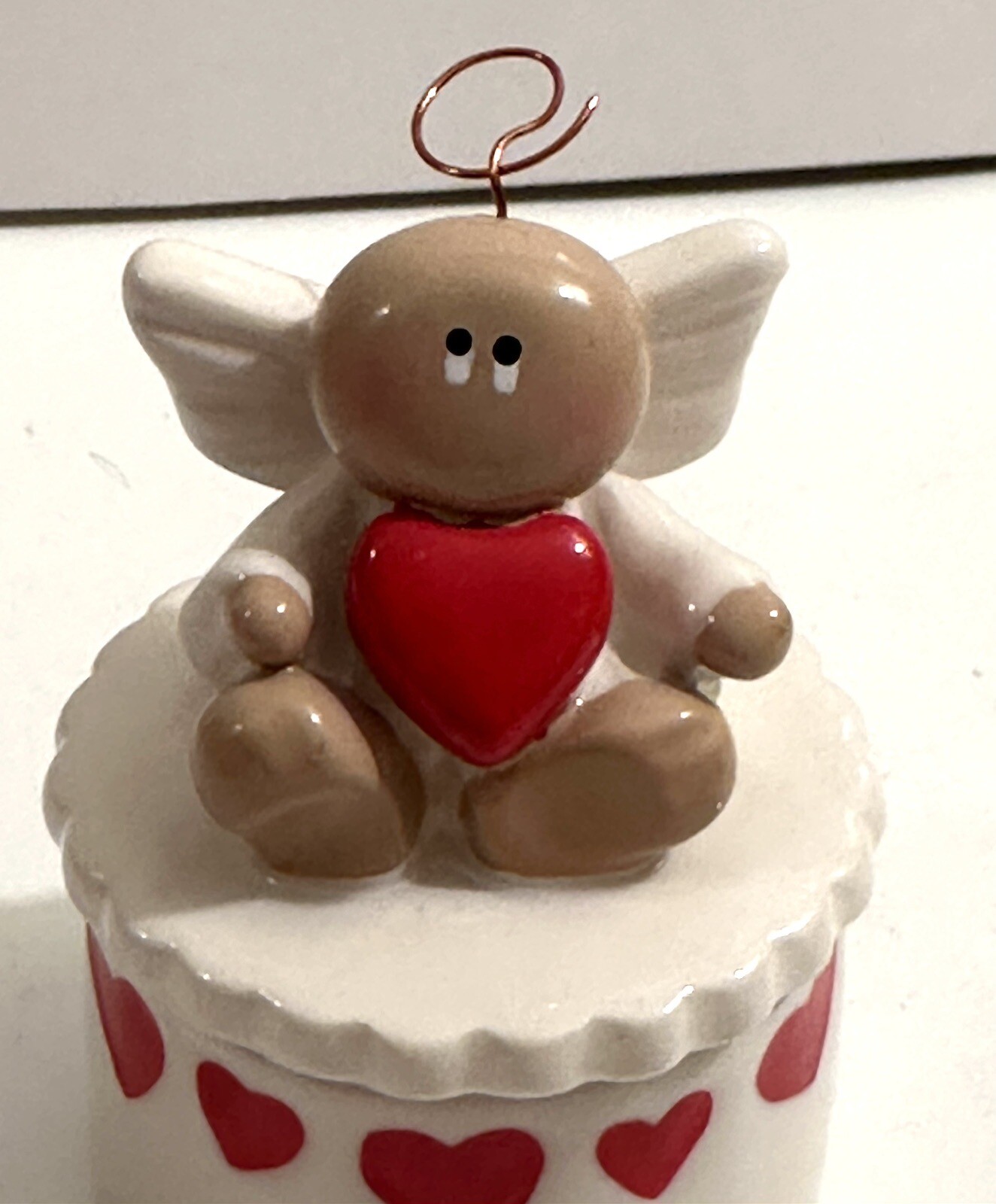 Trinketbox Small Angel Valentine Ceramic 2" Round With Hearts