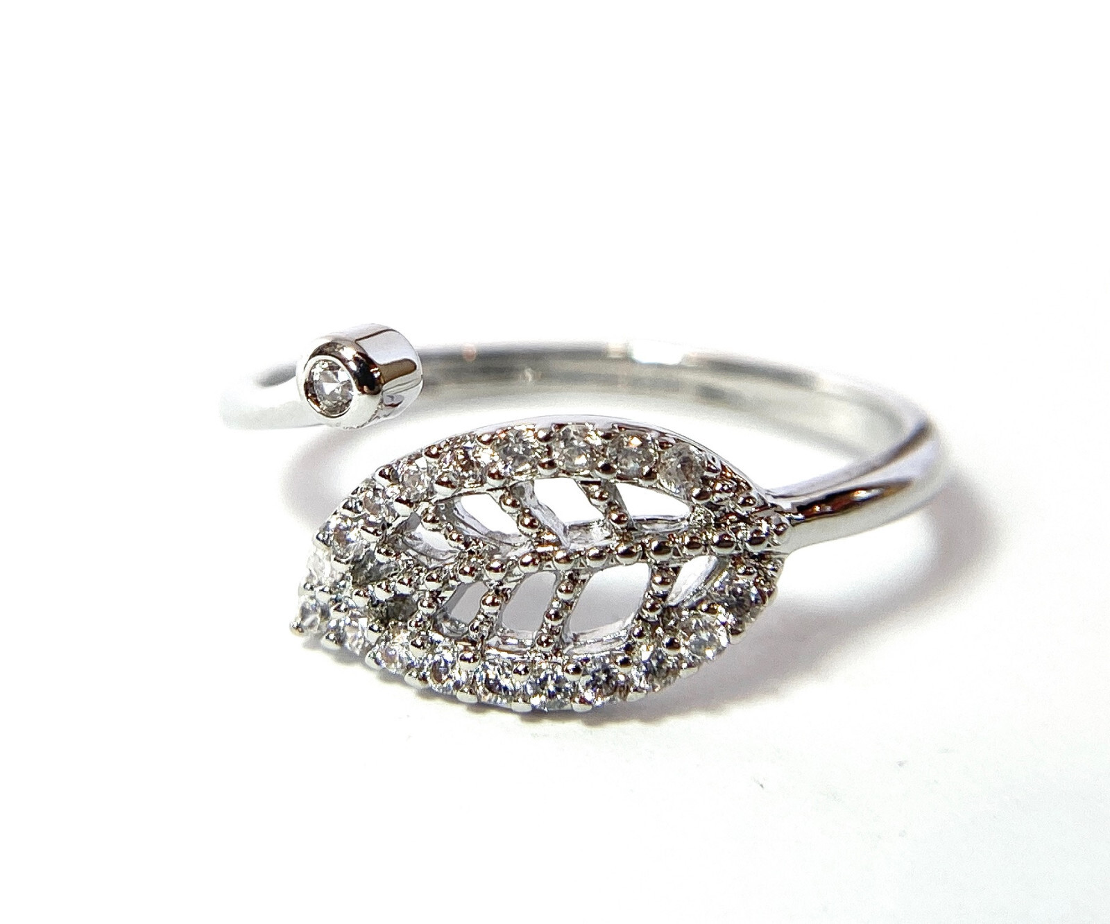 Leaf Multi-Paved CZ Gems Adjustable Mid Ring / Toe Ring
