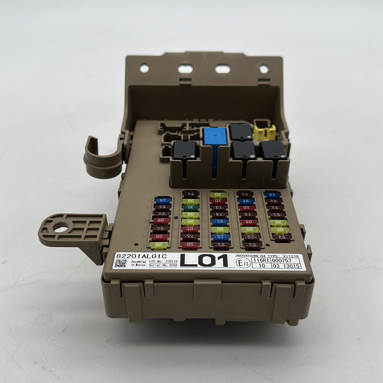2015-18 SUBARU LEGACY OUTBACK INTERIOR FUSE BOX INTEGRATED UNIT OEM 82201AL01C
