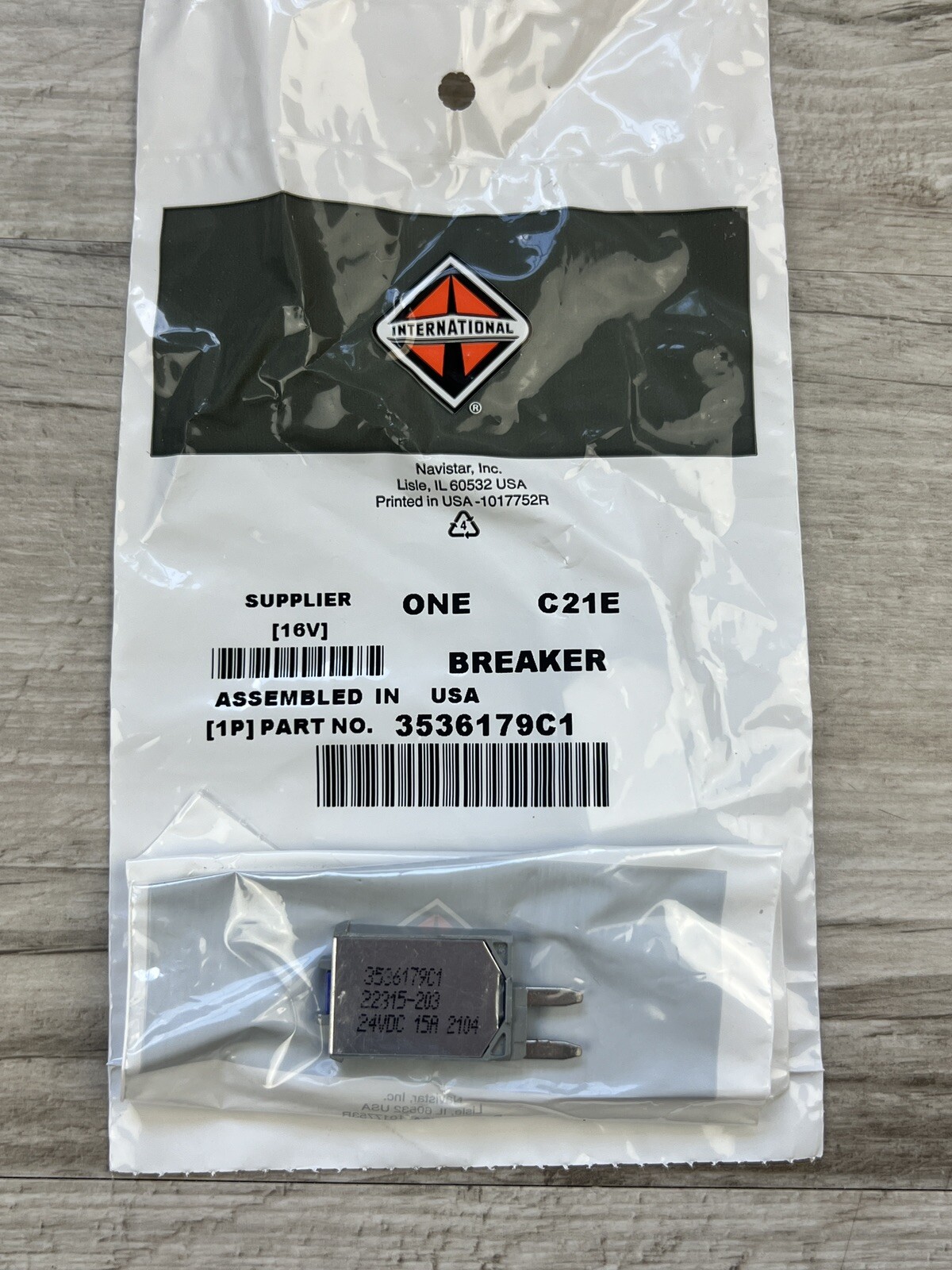 International Navistar Bussmann 3536179C1 22315-203 Circuit Breaker Fuse 15A Amp