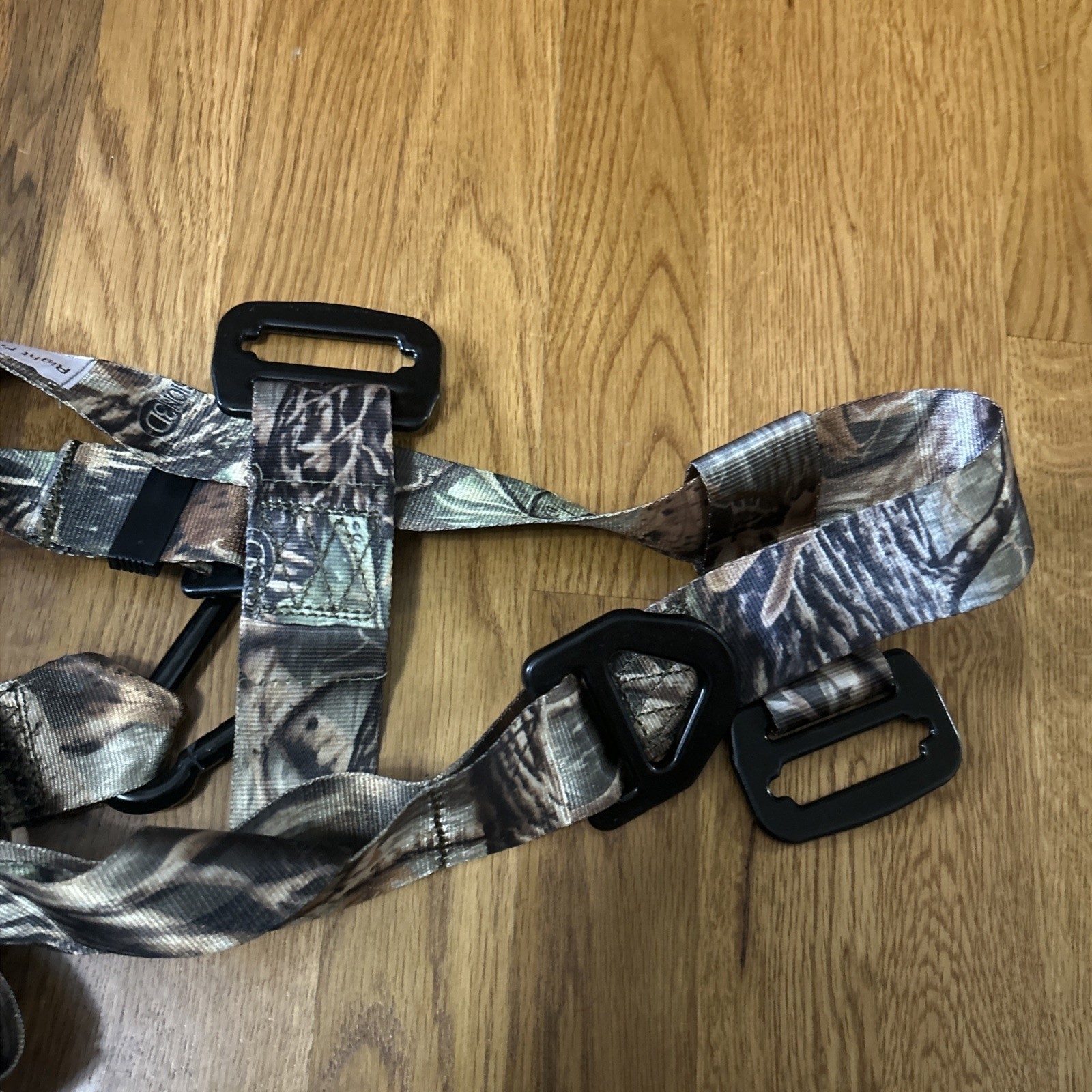 Cabelas Nylon Camo Hunting Tree Stand Safety Adjustable Fall Arrest Harness