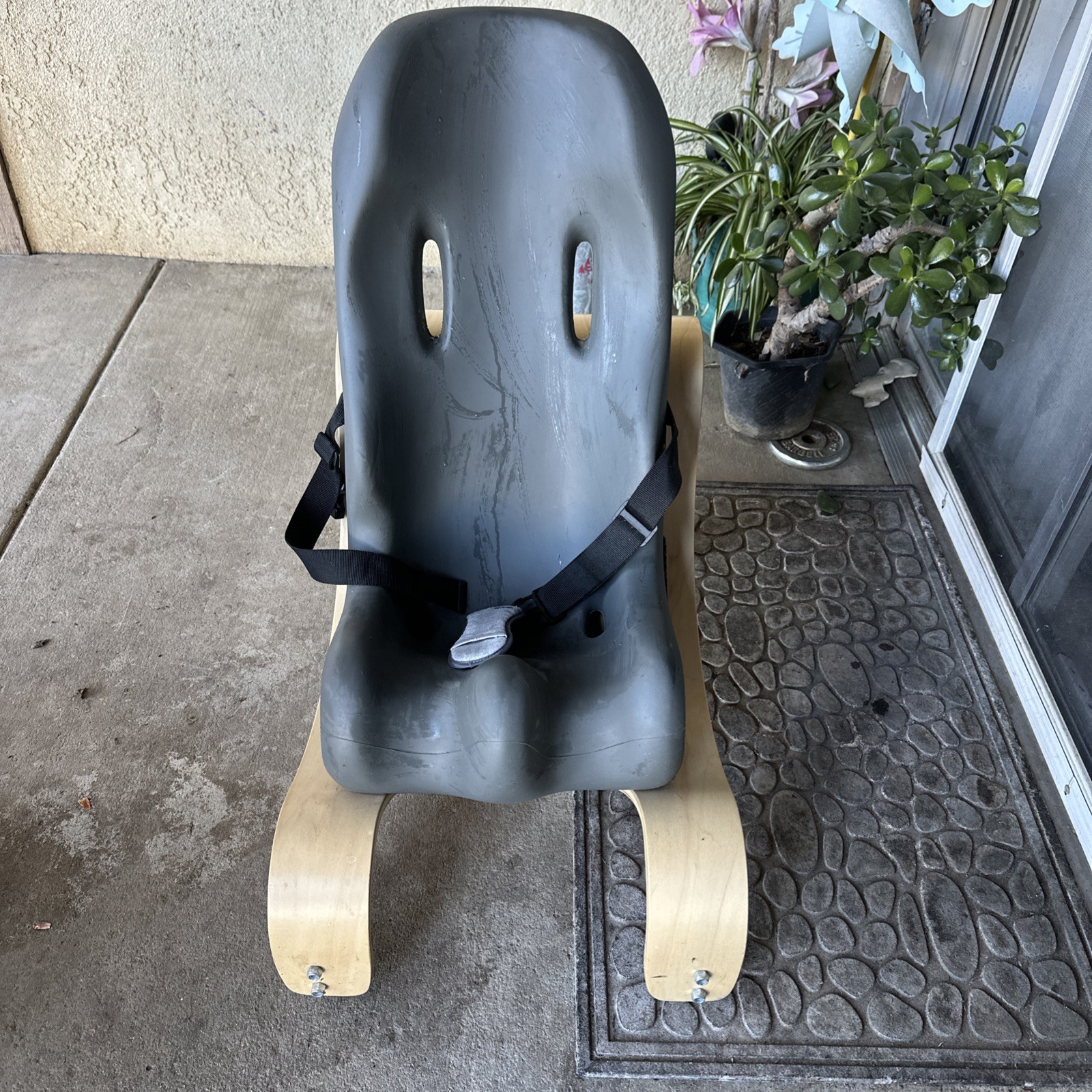 Size 3  Special Tomato Soft Touch Sitter Mobile Base Foam Chair Special Needs