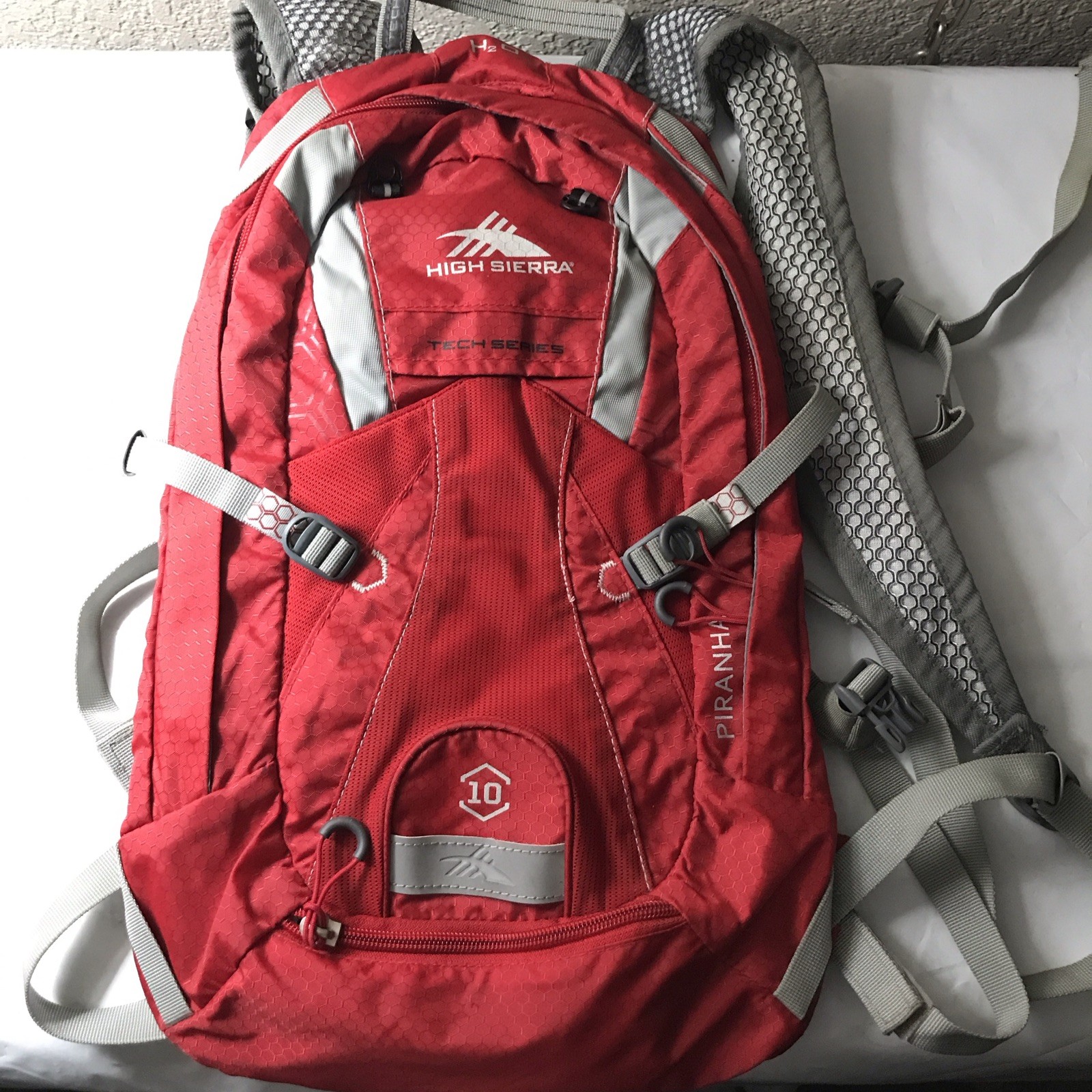 High Sierra 10 Camelback Backpack Piranha Tech Series Red Grey