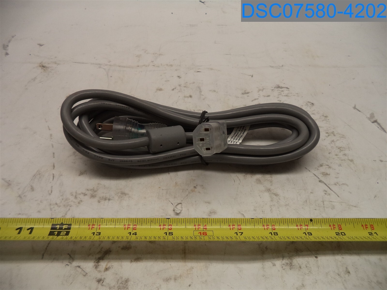 158645, 12 Foot 3-Conductor 16 AWG SJT Medical-Grade, NDS 35D0150 RevB GL1622 R