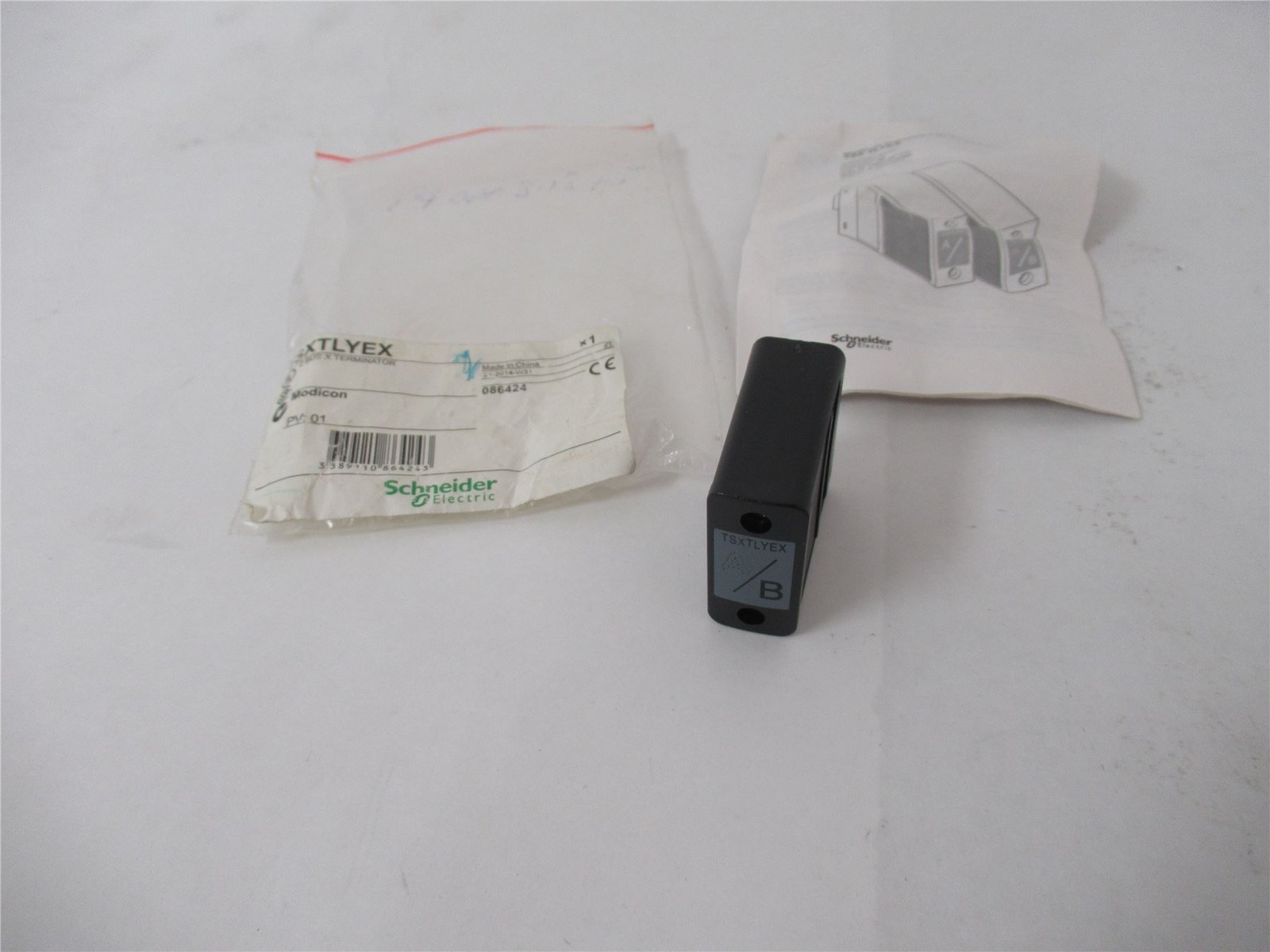 249155 New-Incomplete; Schneider TSXTLYEX Terminator 2 Bus X 086425 (B only)
