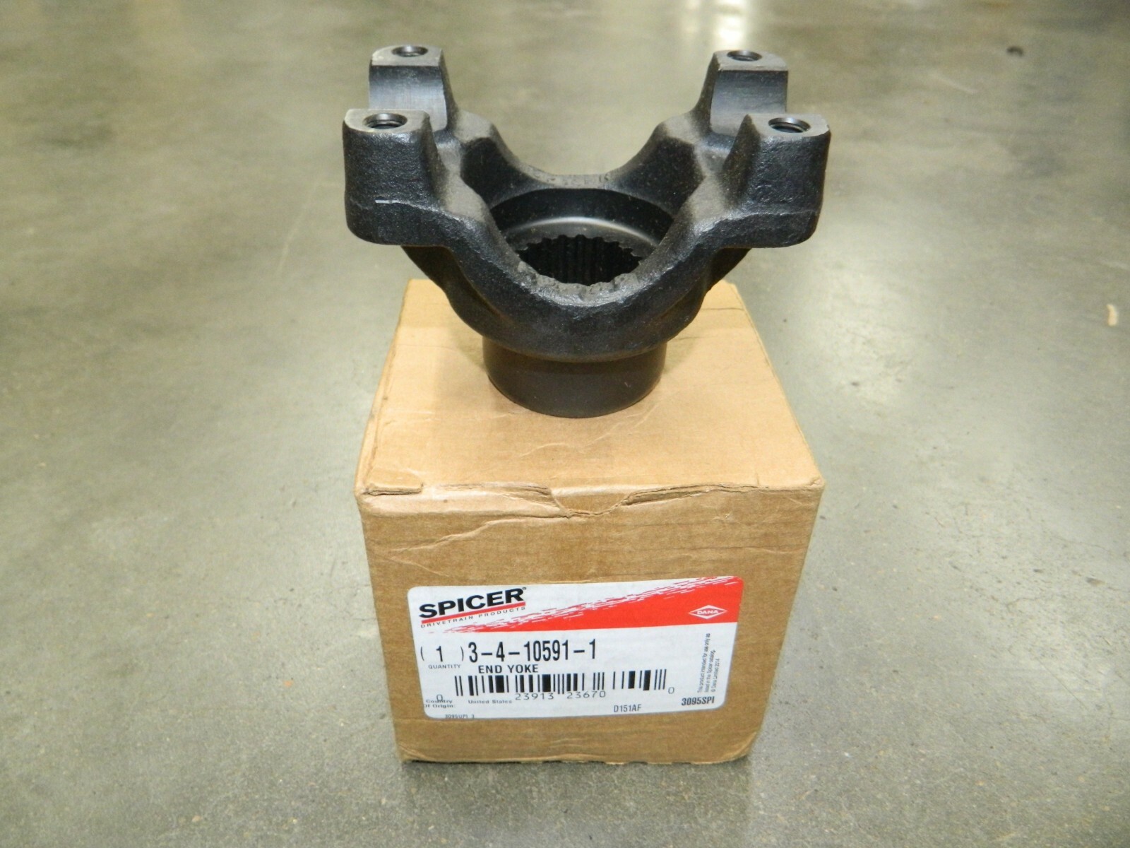 SPICER DANA END YOKE 3-4-10591-1 21 Spline Driveline at Carrier Bearing 1350