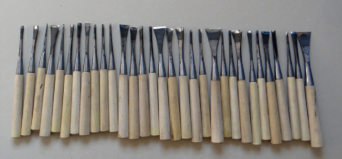 Hand Wood Carving Tools 31pcs General Chisel Made Ground By Hand With Tool Bag