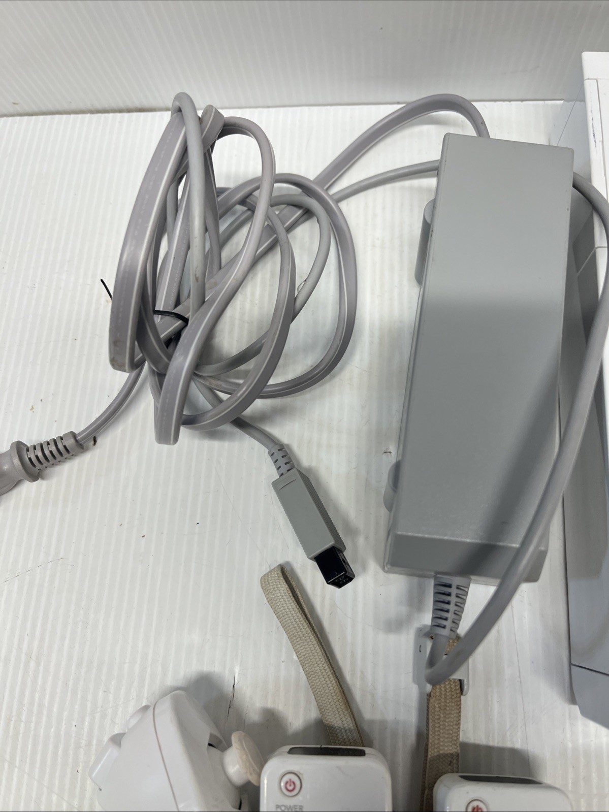 Nintendo Wii Console Bundle - RVL-001 3 Controllers AC Adapter Sensor Bar WORKS