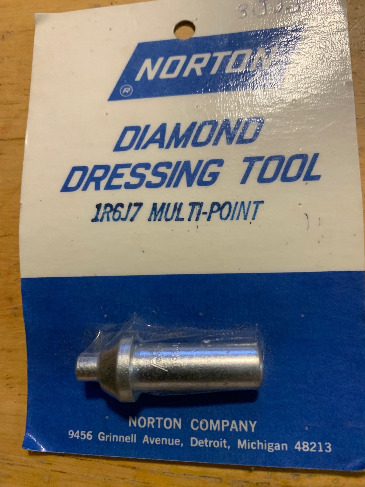 NORTON Profile Multipoint Diamond Dressing Tool NORTON 1R6J7