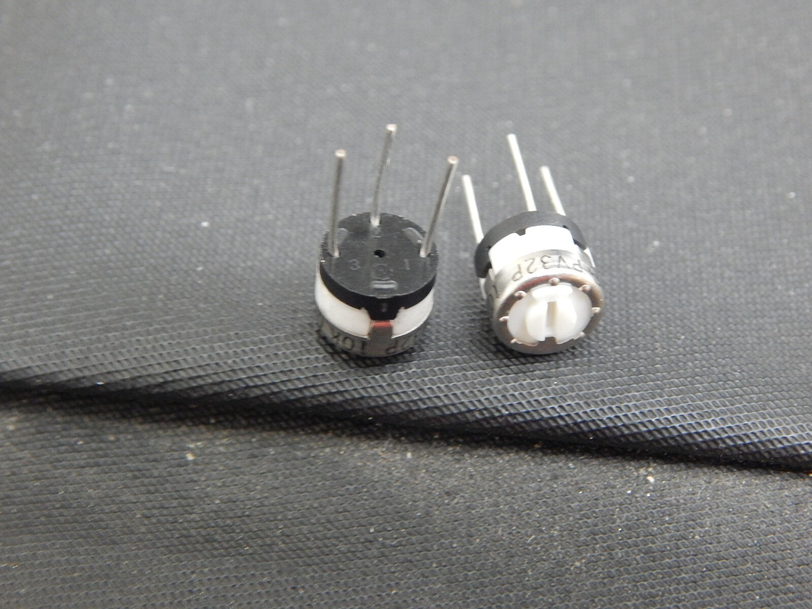 MURATA PV32P103A01 TRIM RESISTOR Trimmer 10K Ohm - LOT OF 2 - FAST SHIPPING