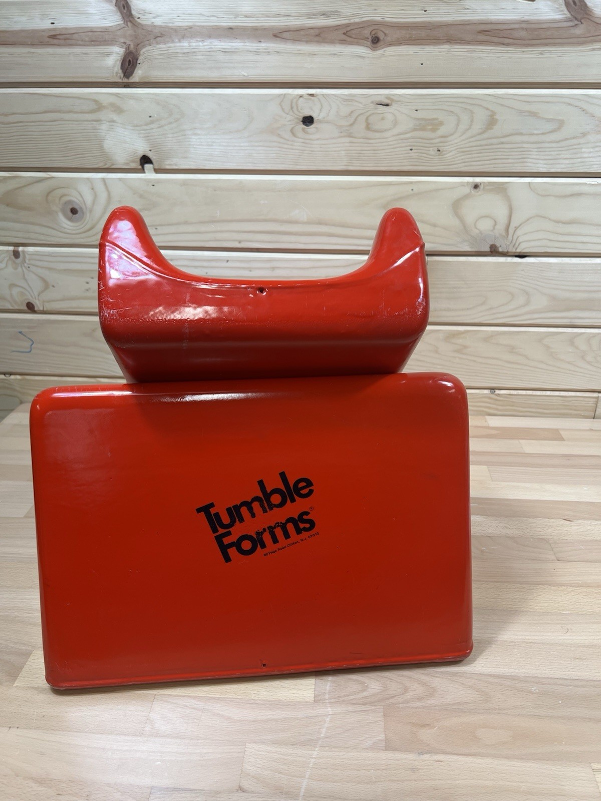 TUMBLE FORMS Feeder Seat Positioner and Tumble Forms Wedge No Belts