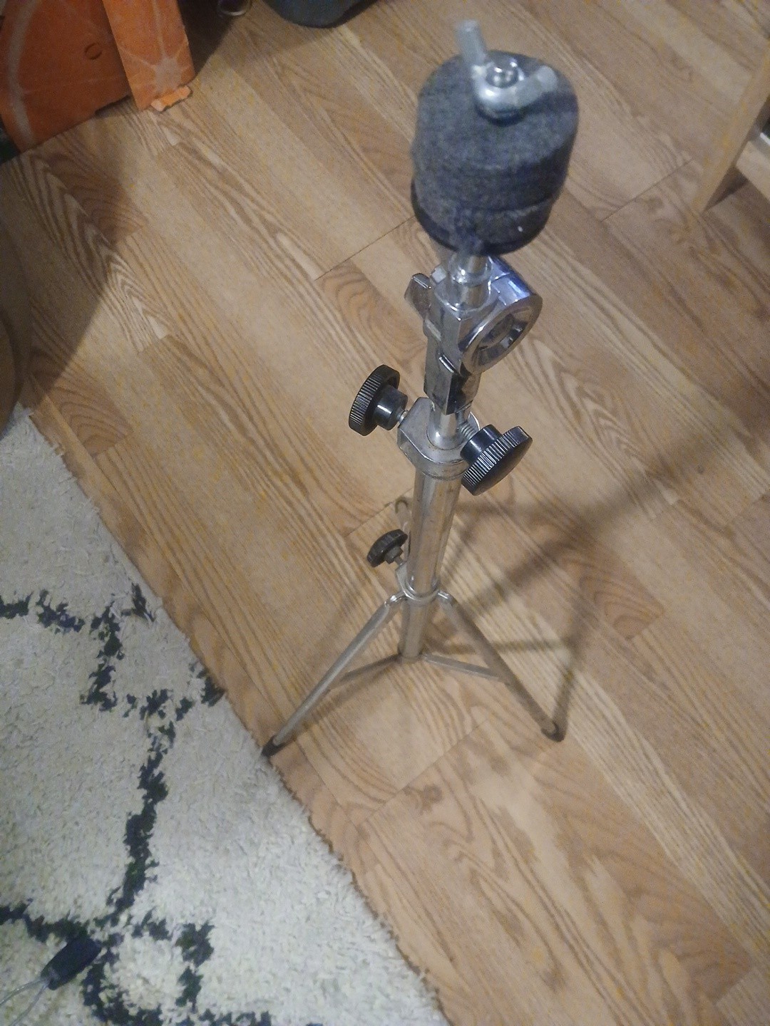 Cymbal Stand