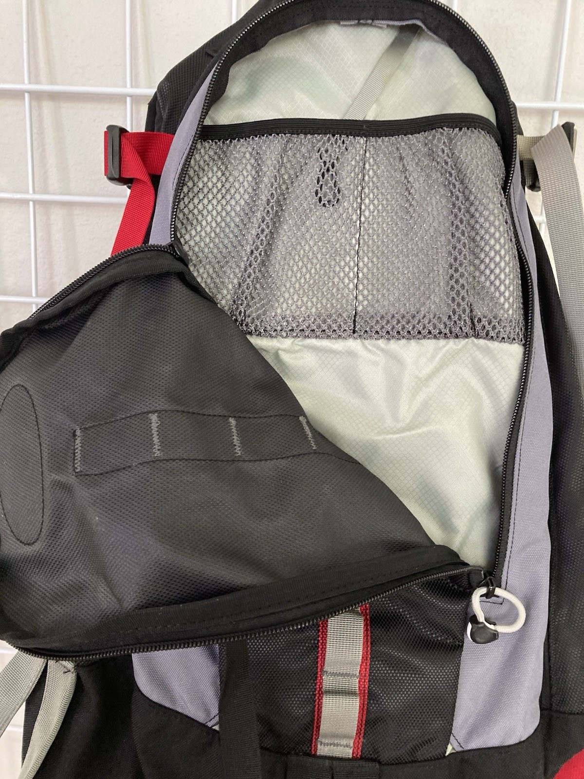 Camelbak Snobound Hydration Backpack 100 Ounce 3 Liter Bladder-New-Black-Red