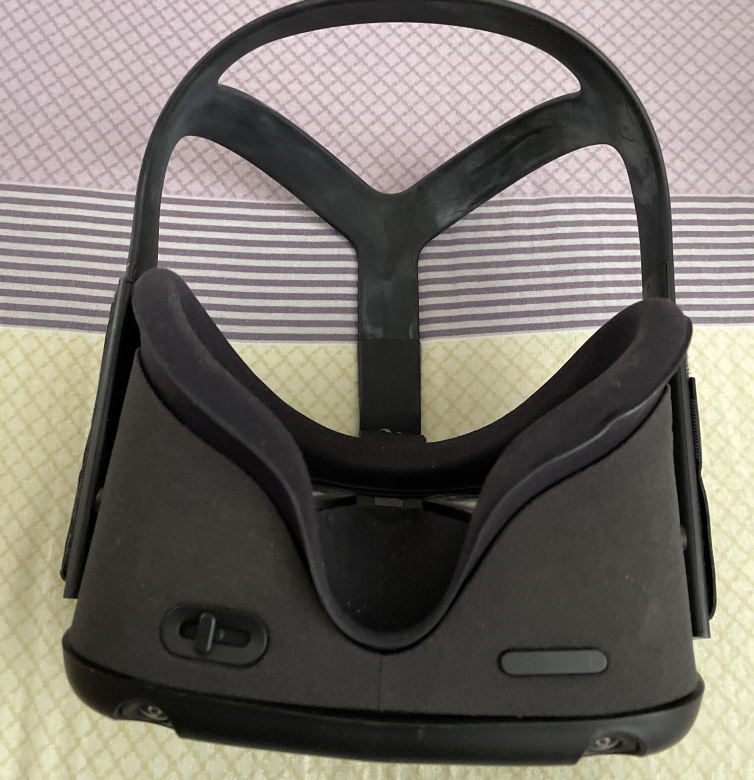 OCULUS QUEST 1 64GB Headset Only Tested Works Great