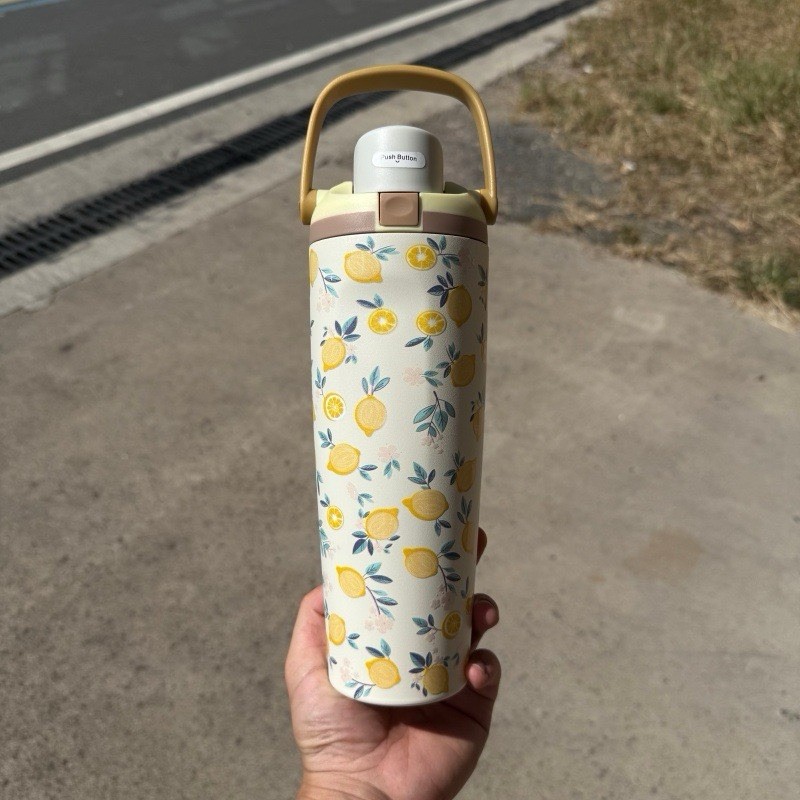 NEW 2026 Owala 30oz Holiday Lemon Freesip Water Bottle GIFT