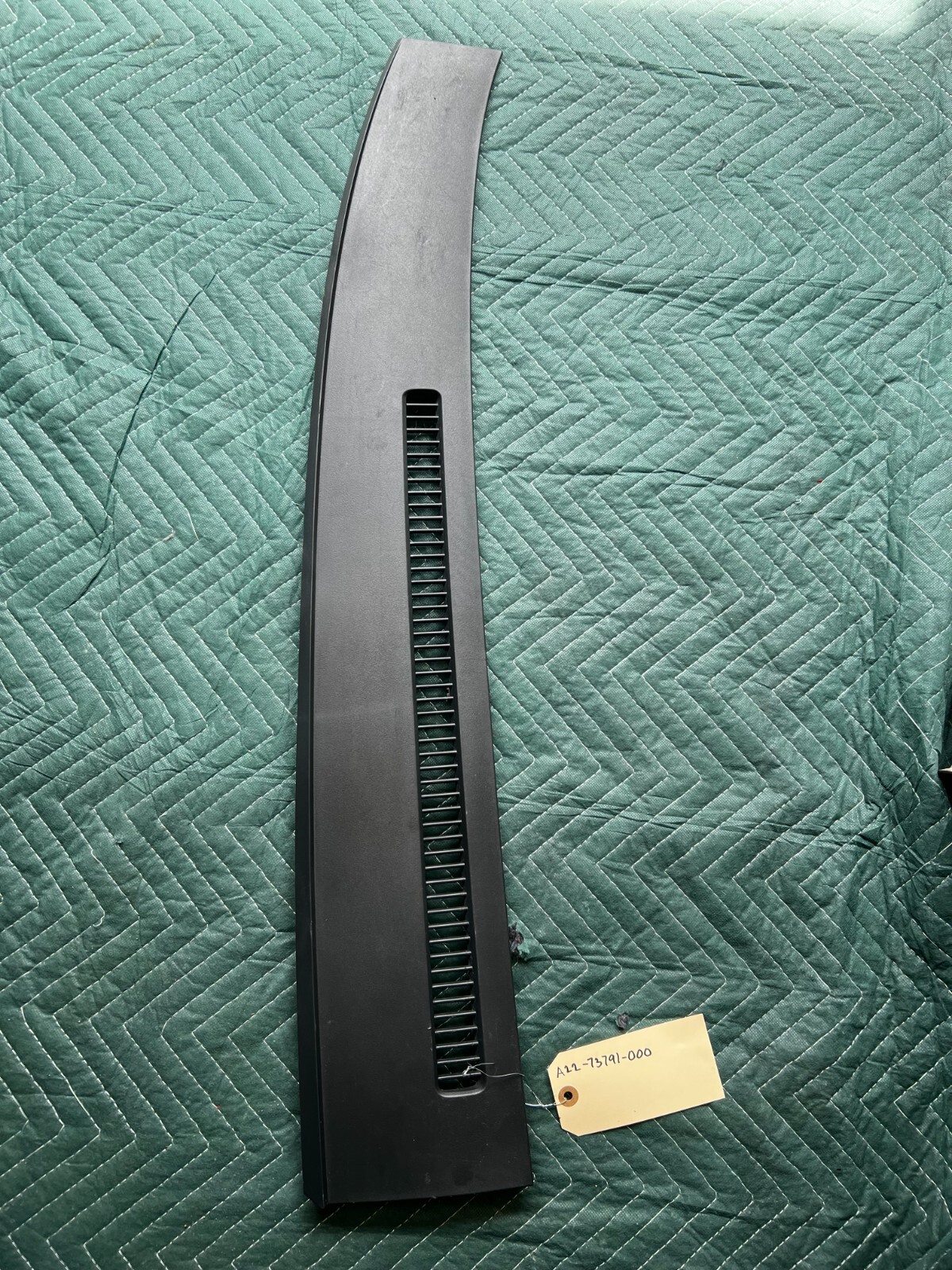 2018-2024 FREIGHTLINER CASCADIA FRONT RIGHT DASH PANEL A22-73791-000 OEM