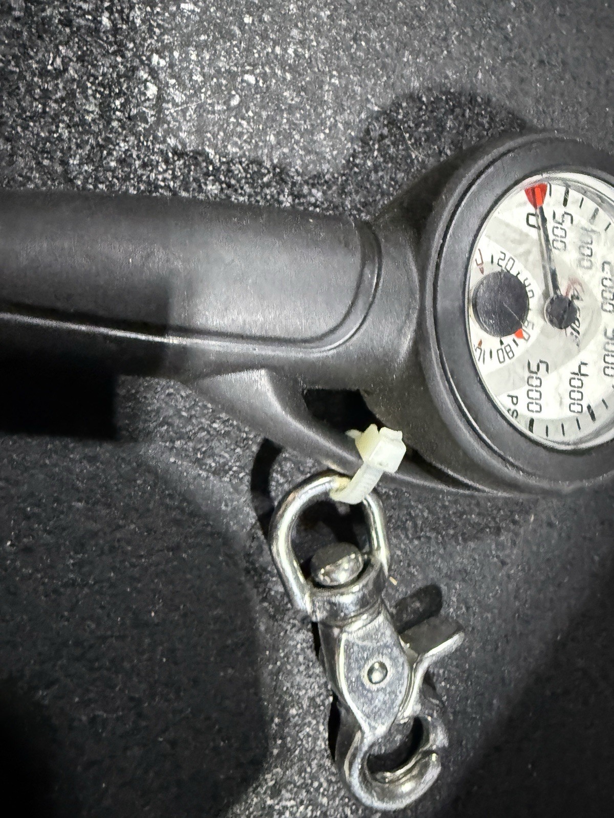 SCUBAPRO REGULATOR S600 first stage regulator and aeris pressure gauge untested