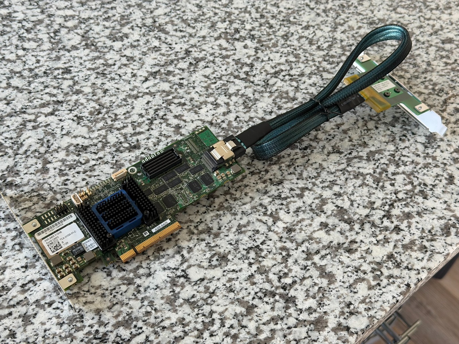 Adaptec ASR-6405 RAID Controller + Supermicro MiniSAS Ext Adapter CBL-0167L