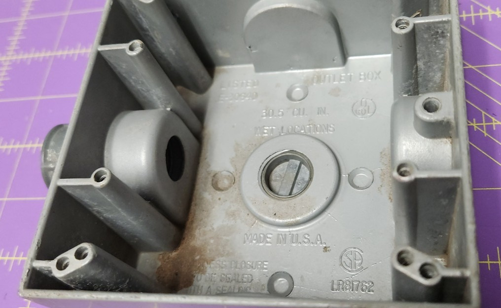 Weatherproof Electrical OUtlet Box