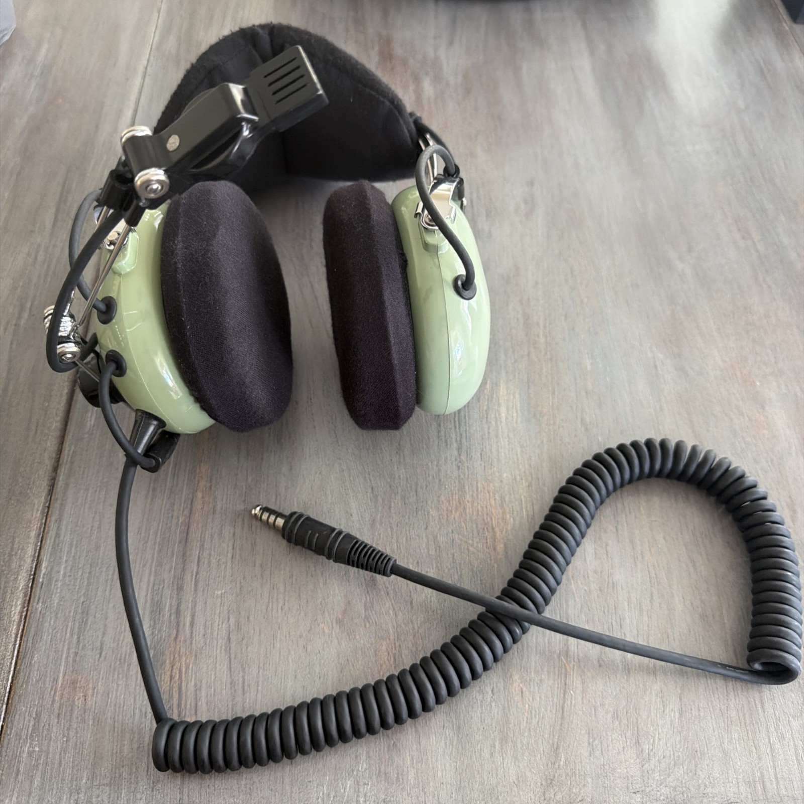 David Clark Model H10-76 Pilot Radio Headset Airplane Tested Made in USA M-87/AC