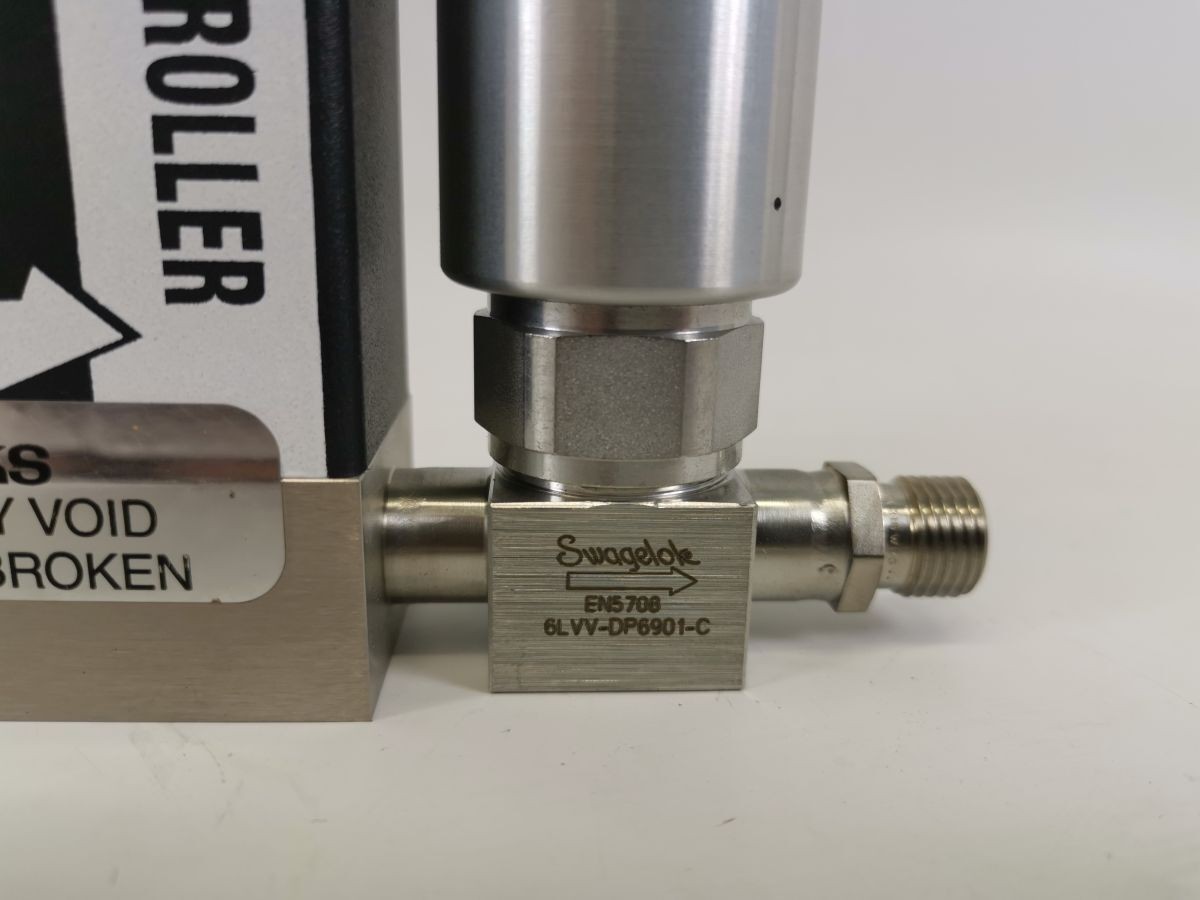 MKS 2179BX52CG1BV MASS-FLO controller