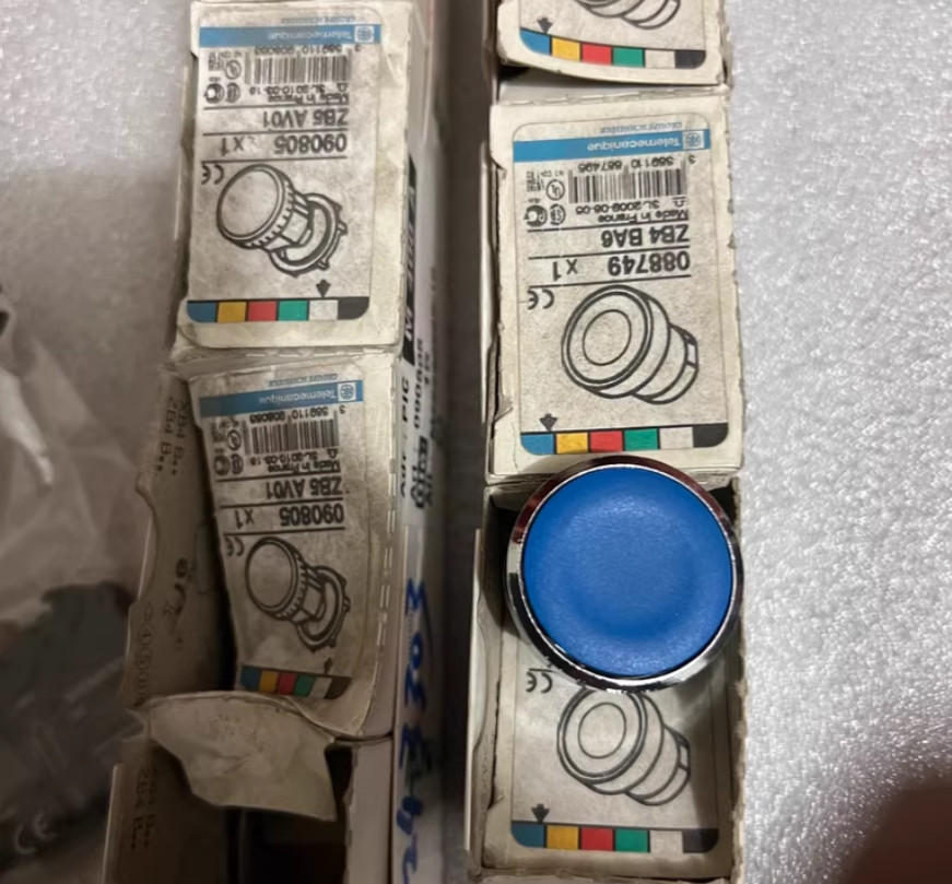 1PC NEW Schneider Button head ZB4BA6 ZB4-BA6 blue #YY