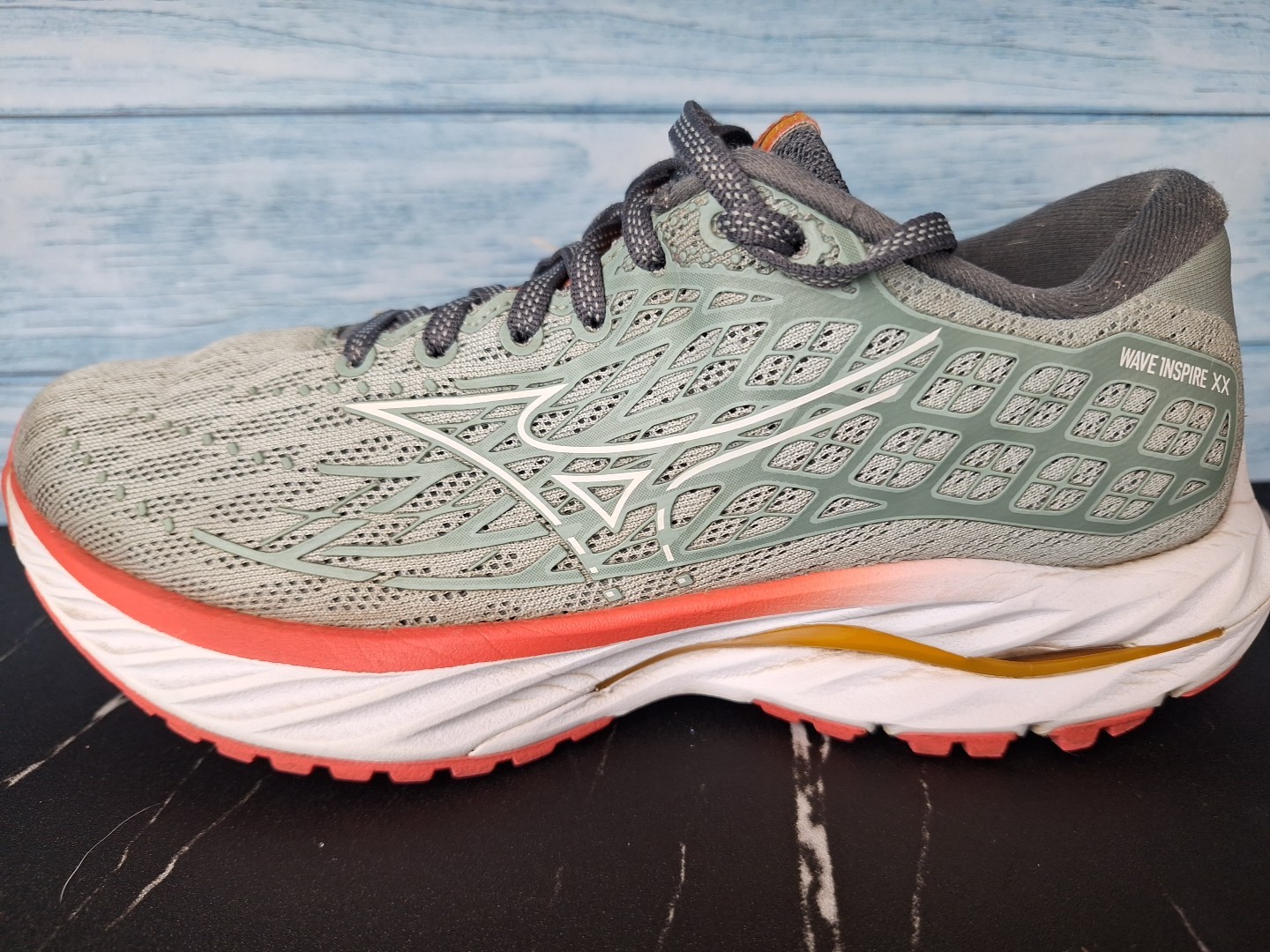 Mizuno Wave Inspire 20 XX Men's Gray Orange Running Shoes Sz 6.5