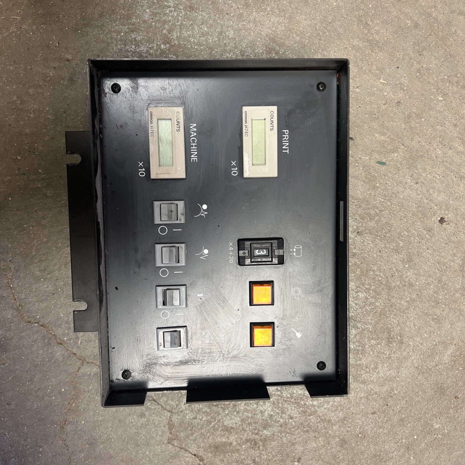 3302 Ryobi Machine Count and Service Panel  RE69 6390