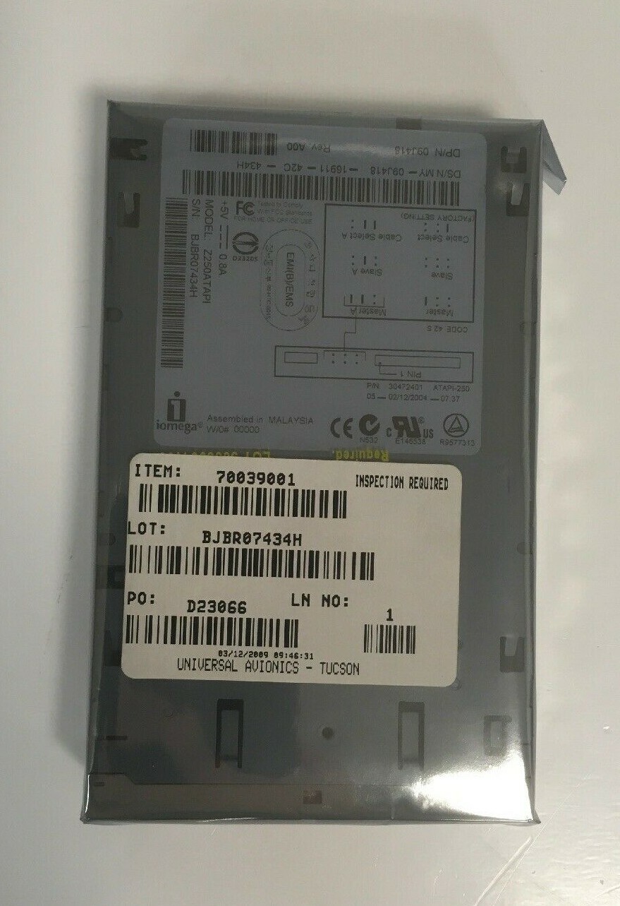 Lot of 2   Z250ATAPI IOMEGA IDE/ATAPI ZIP DRIVE 3.5" 250MB