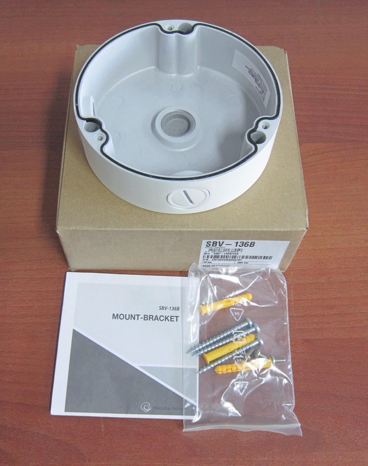 NEW Hanwha Techwin SBV-136B Back Box Mount Bracket for Dome Cameras