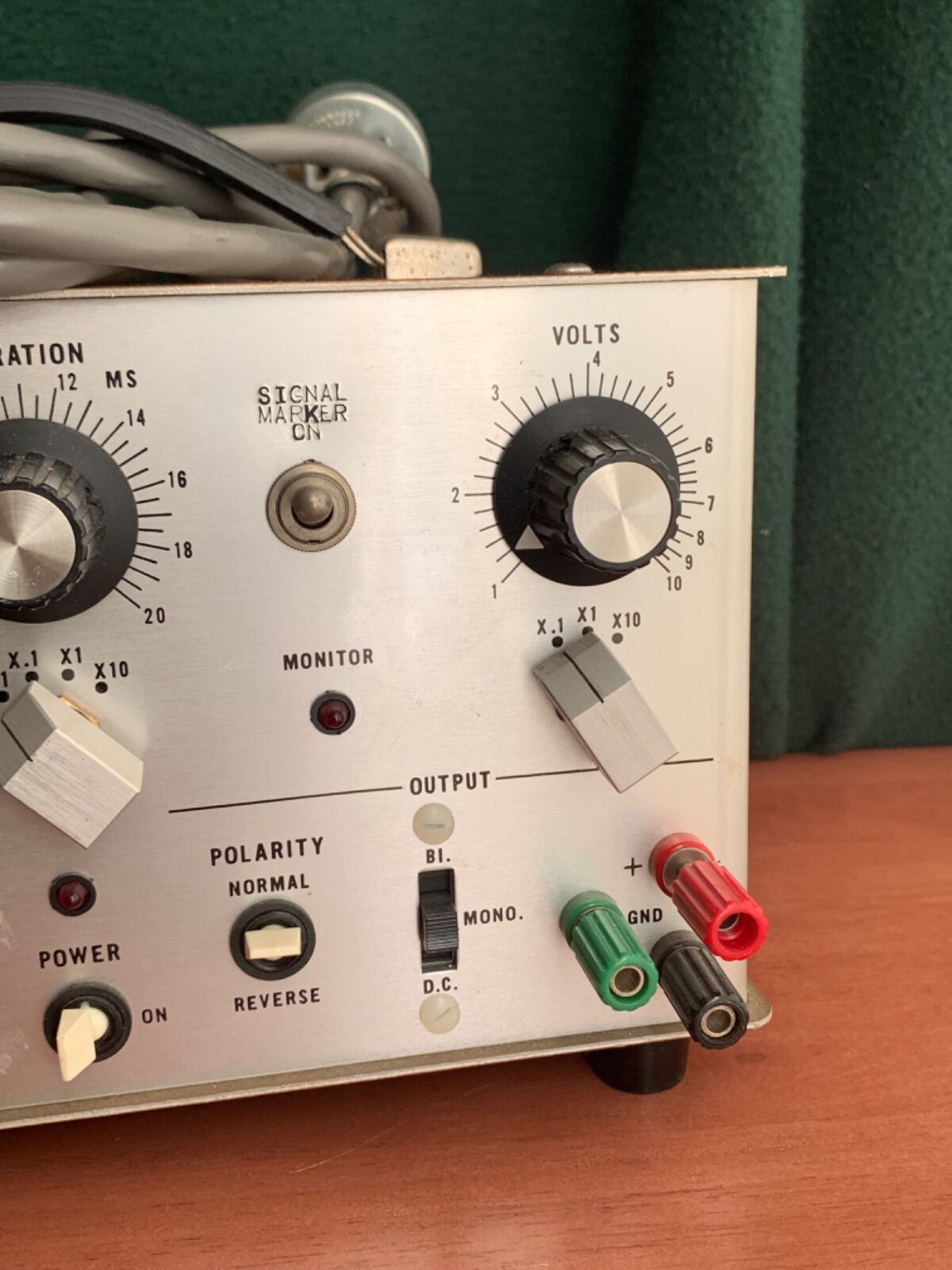 Grass Instruments S9 Multidiscipline Laboratory Stimulator Medical Working