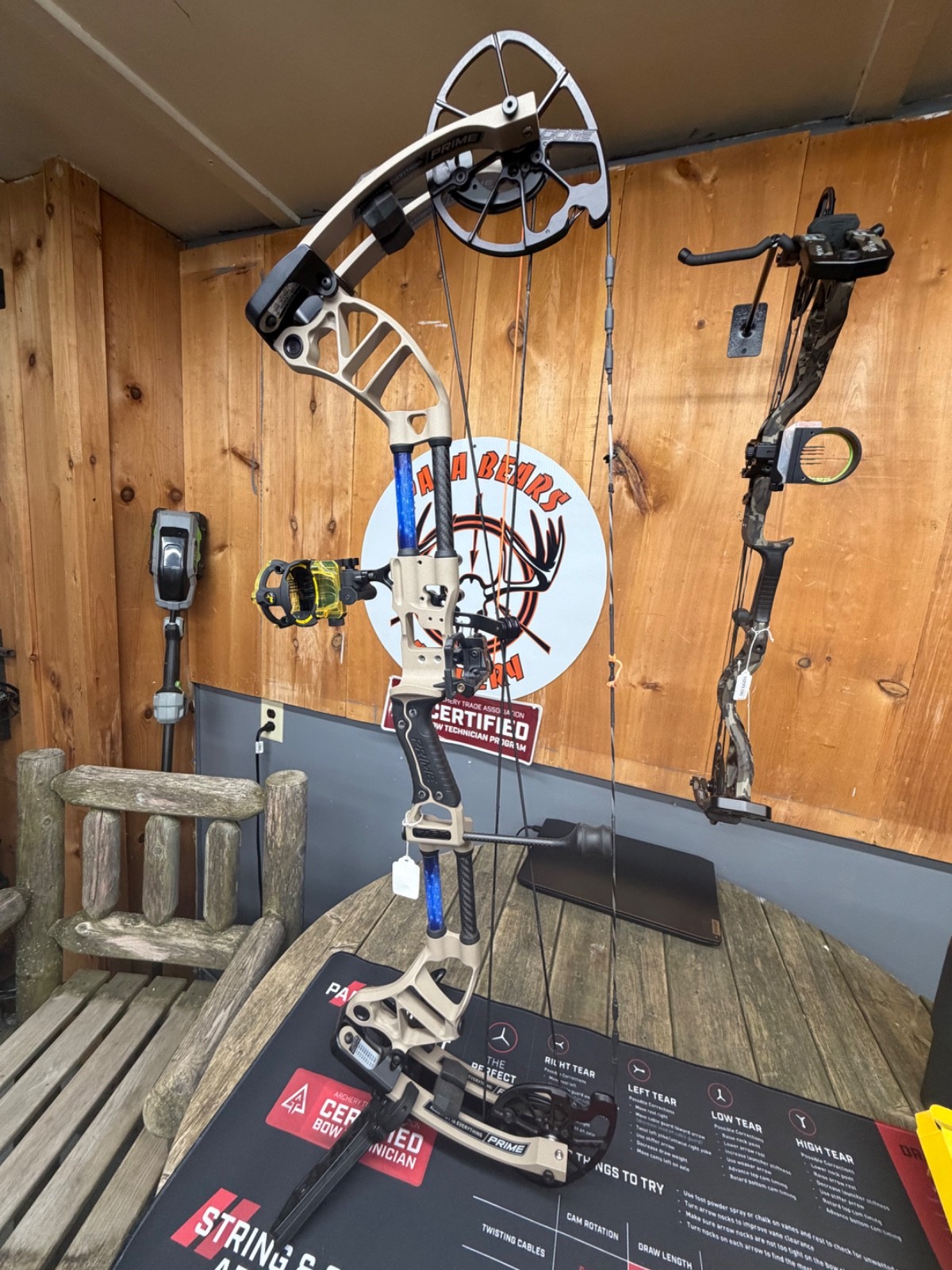 Prime Form 34 Compound Bow Right Hand 60lbs. Trophy Ridge Rest & Sight included