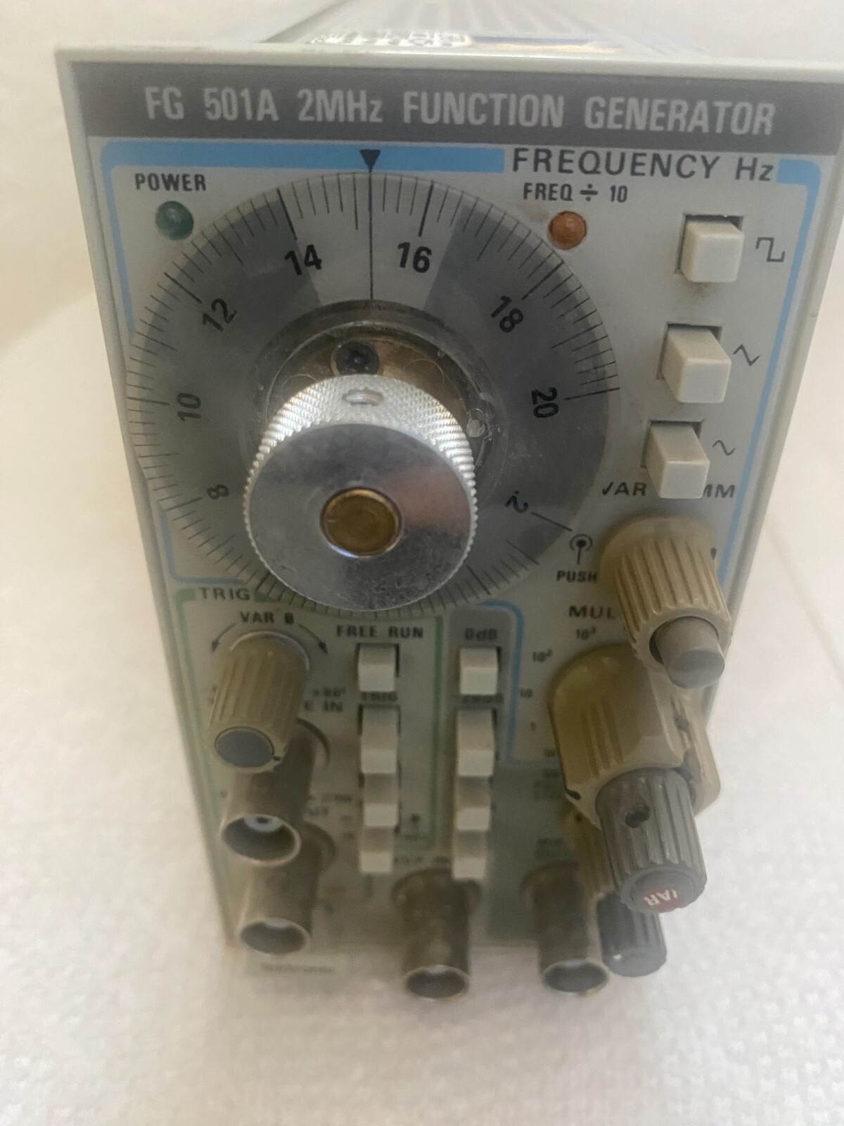 Tektronix FG501A Function generator plug in