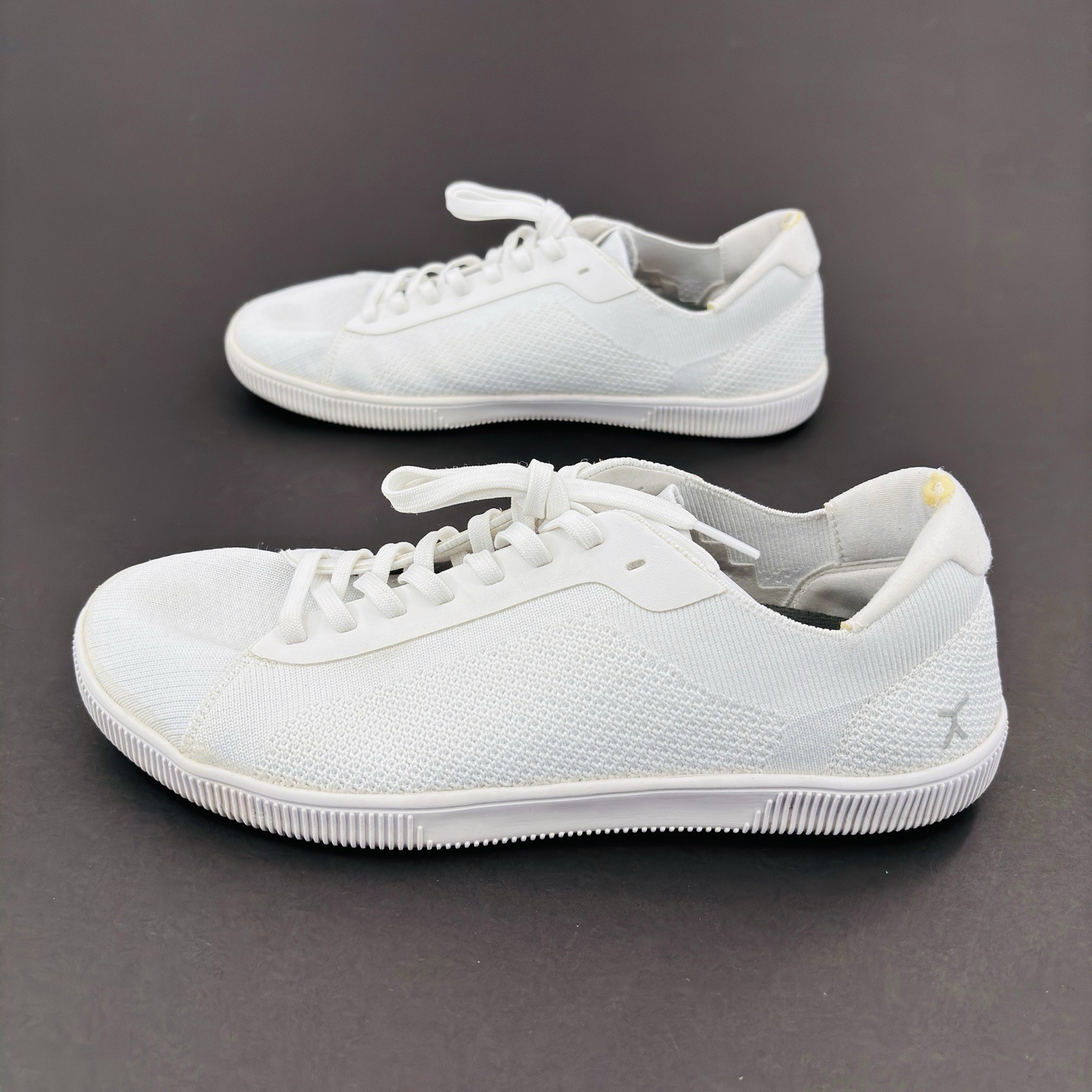Mens 10.5 Flux Adapt Trainer White Knit Casual Athletic Gym Lifting Shoe Sneaker